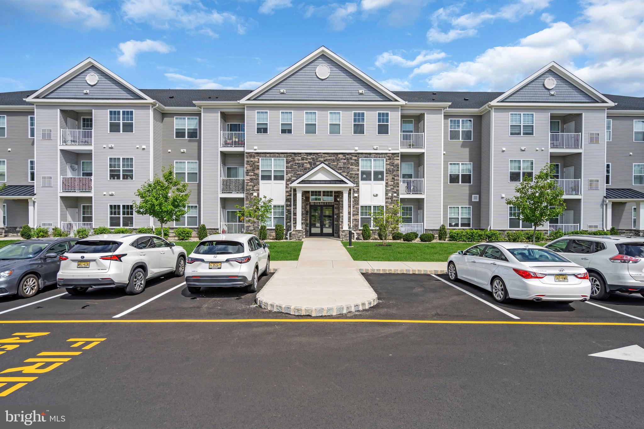 750 LIGHTHOUSE DRIVE 2208