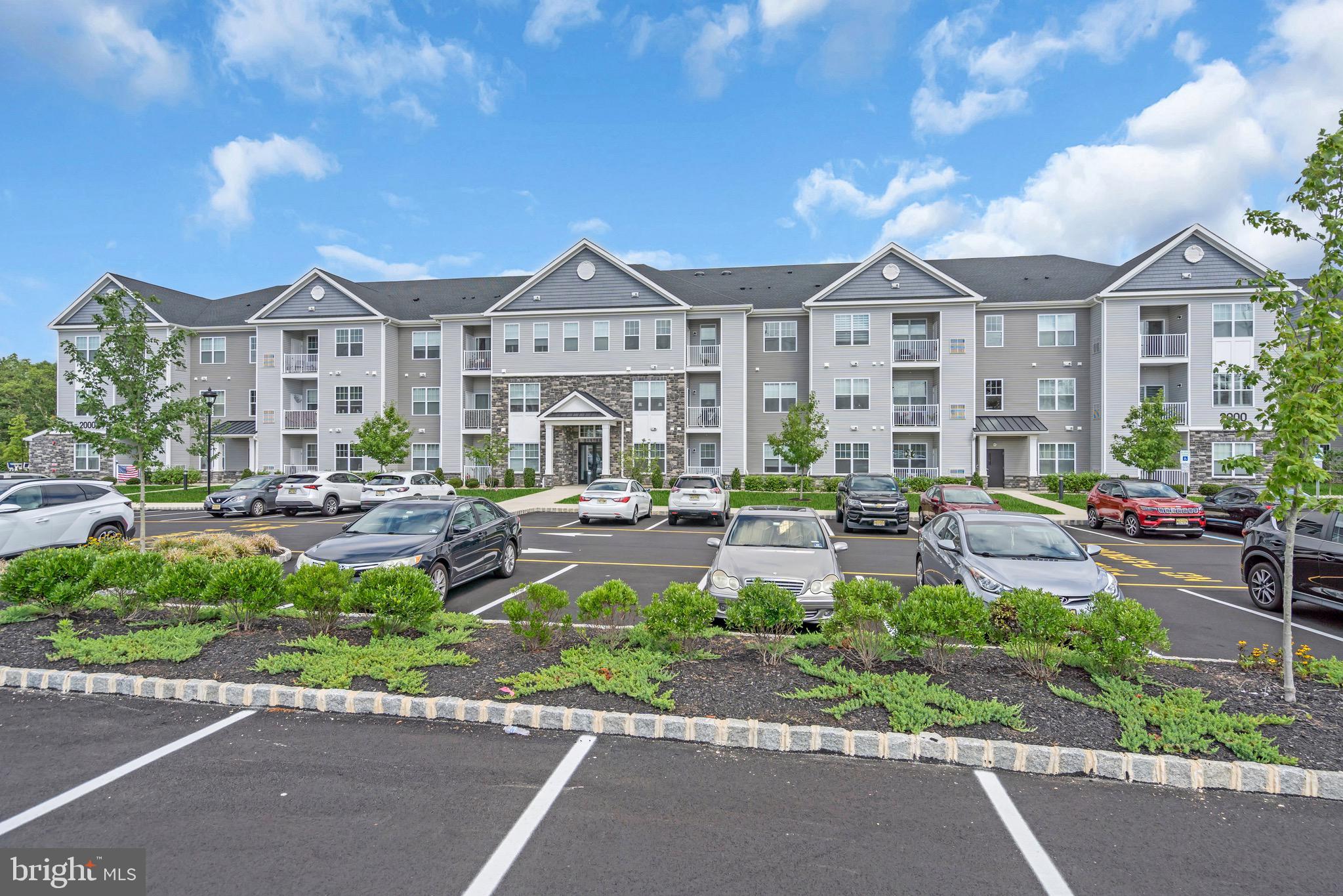 750 LIGHTHOUSE DRIVE 2208