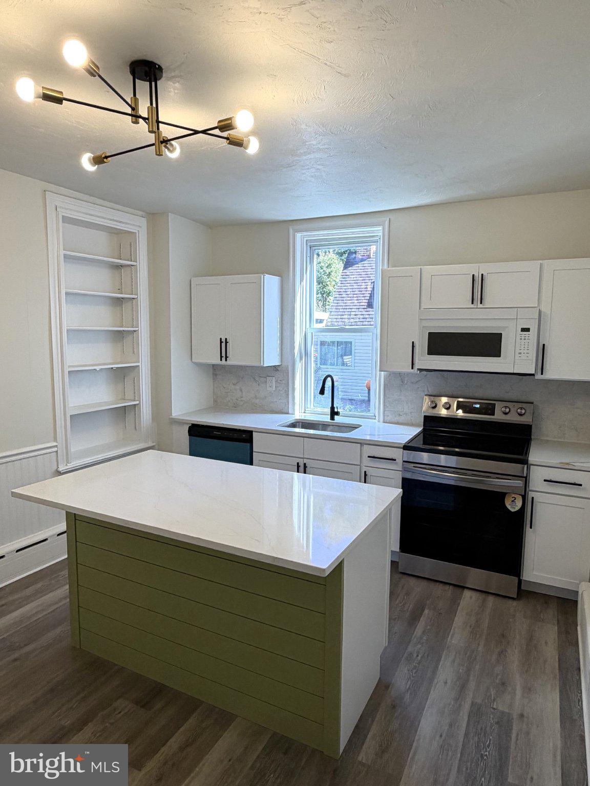 134 W WALNUT STREET