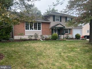1042 PROSPECT LANE