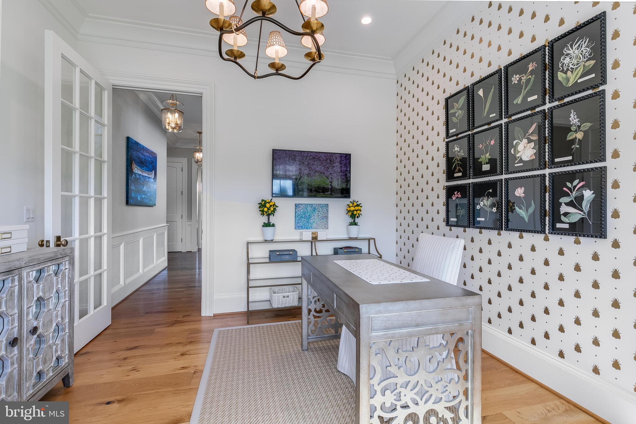 CREIGHTON FARMS - Residential