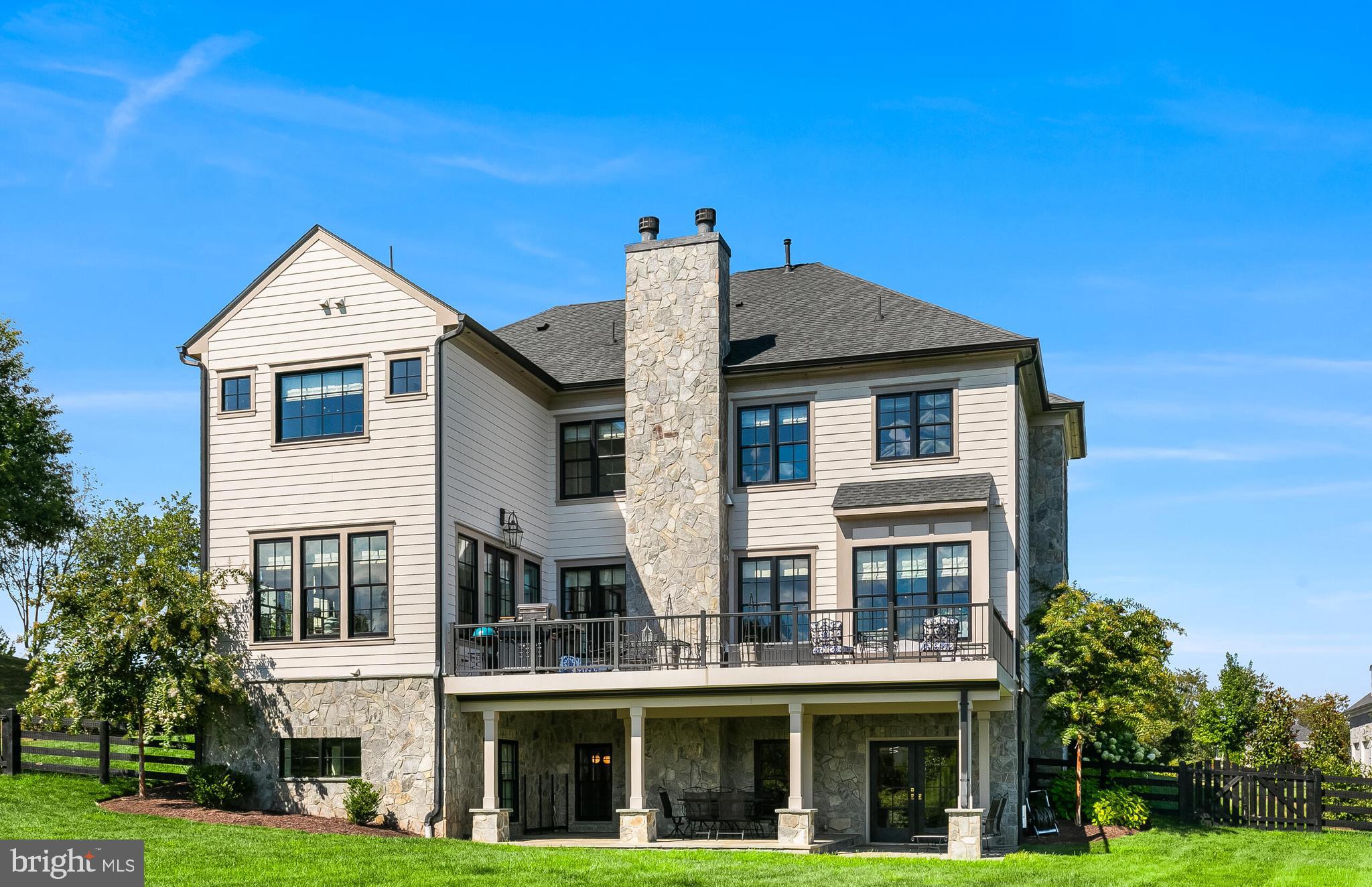 CREIGHTON FARMS - Residential