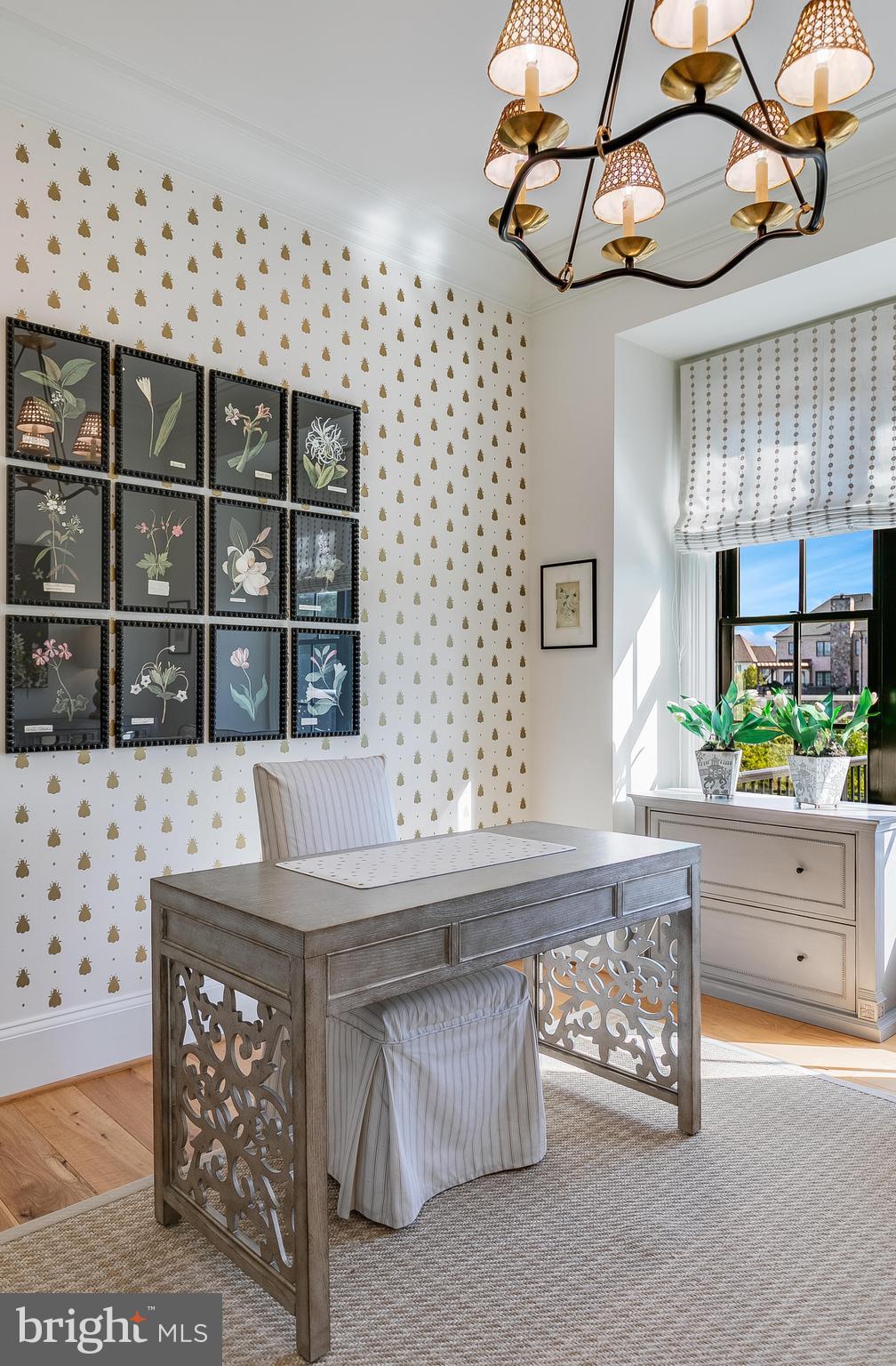 CREIGHTON FARMS - Residential