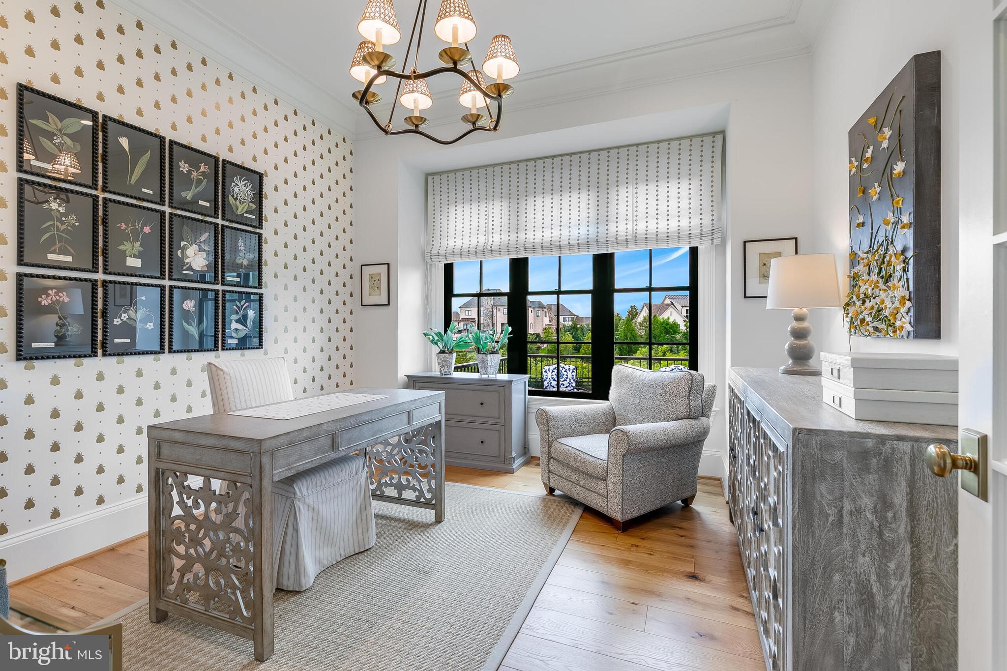 CREIGHTON FARMS - Residential