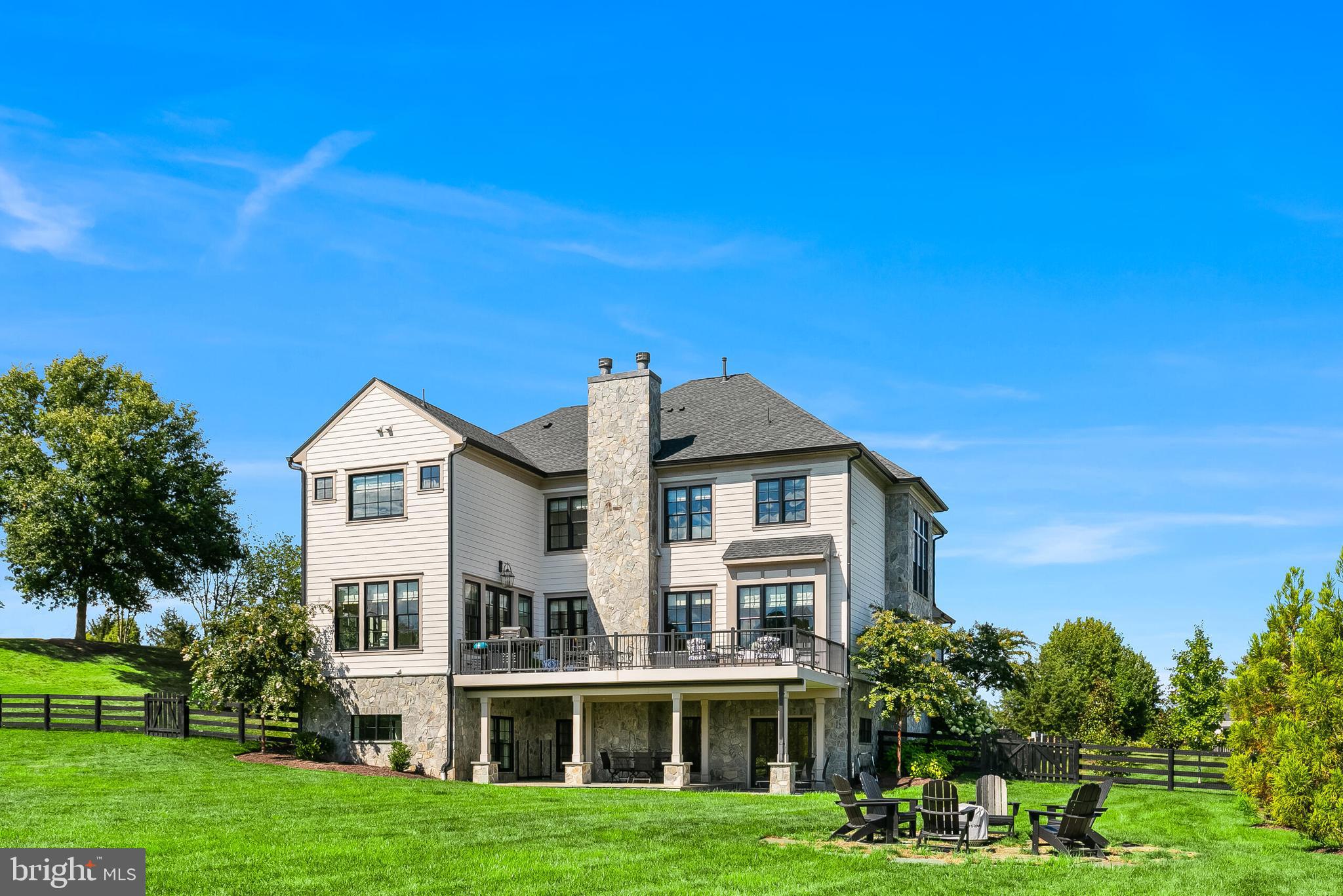 CREIGHTON FARMS - Residential