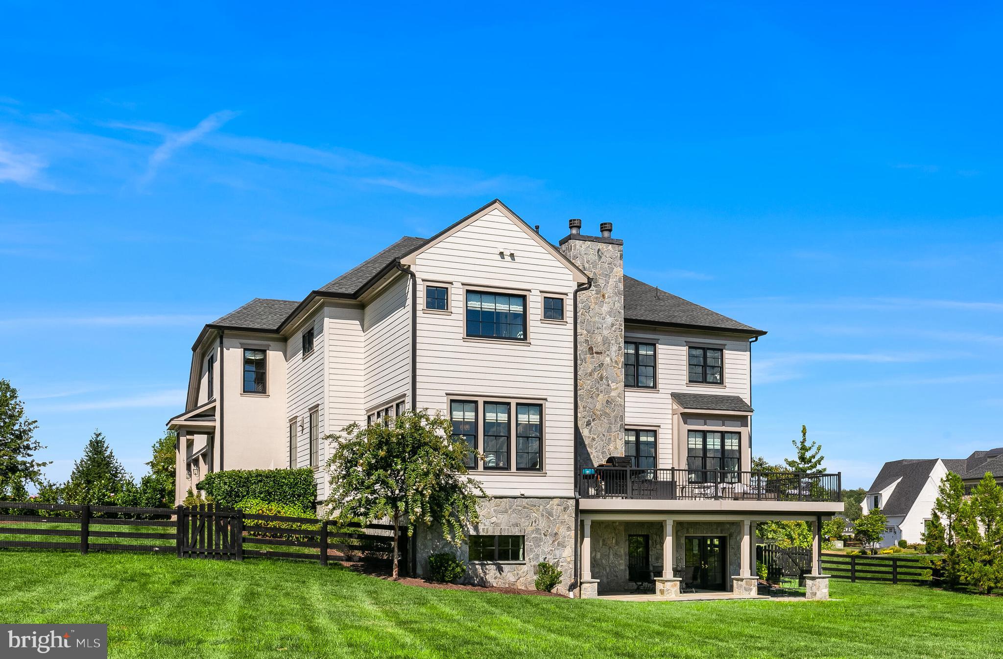 CREIGHTON FARMS - Residential