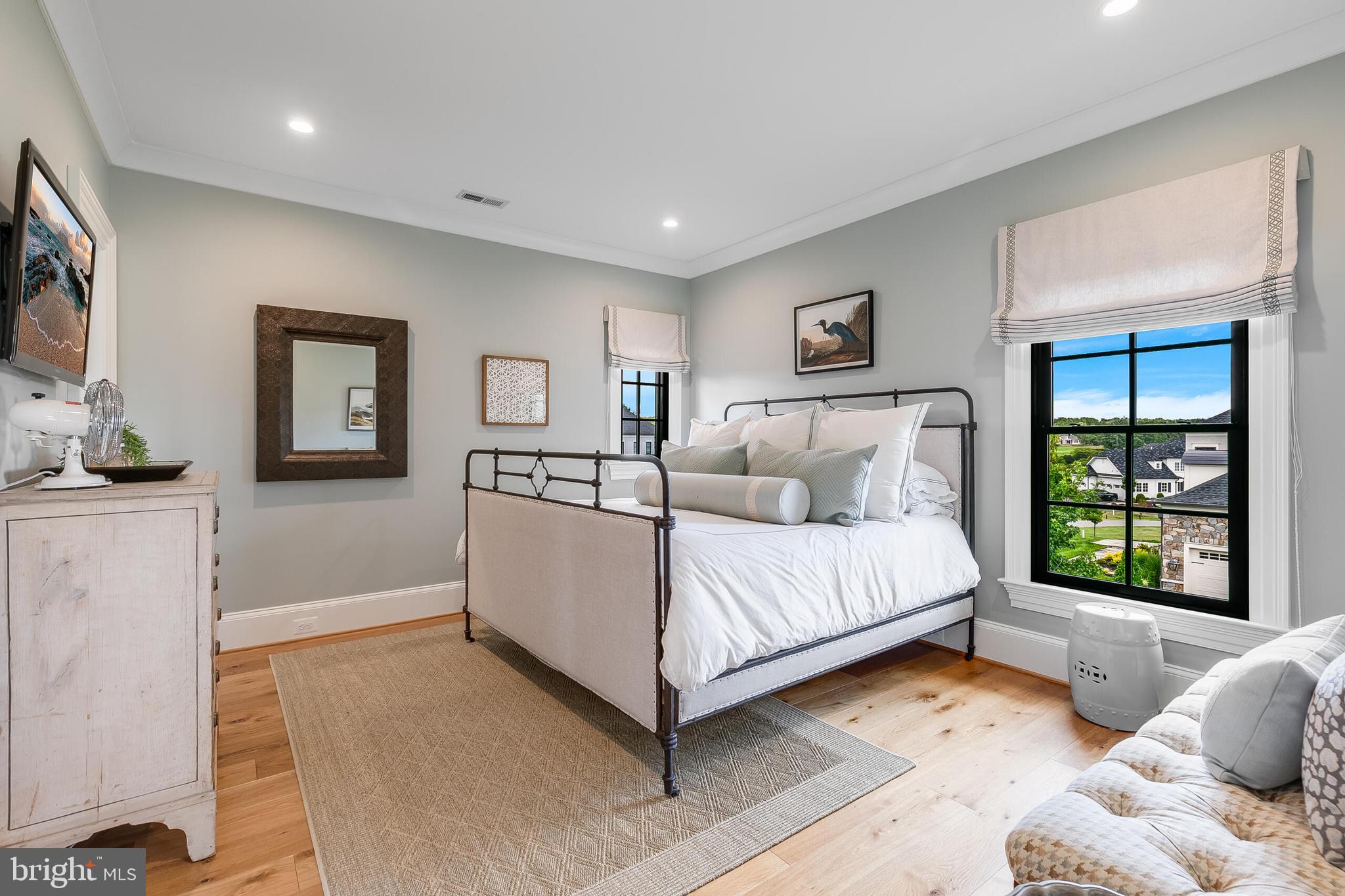 CREIGHTON FARMS - Residential