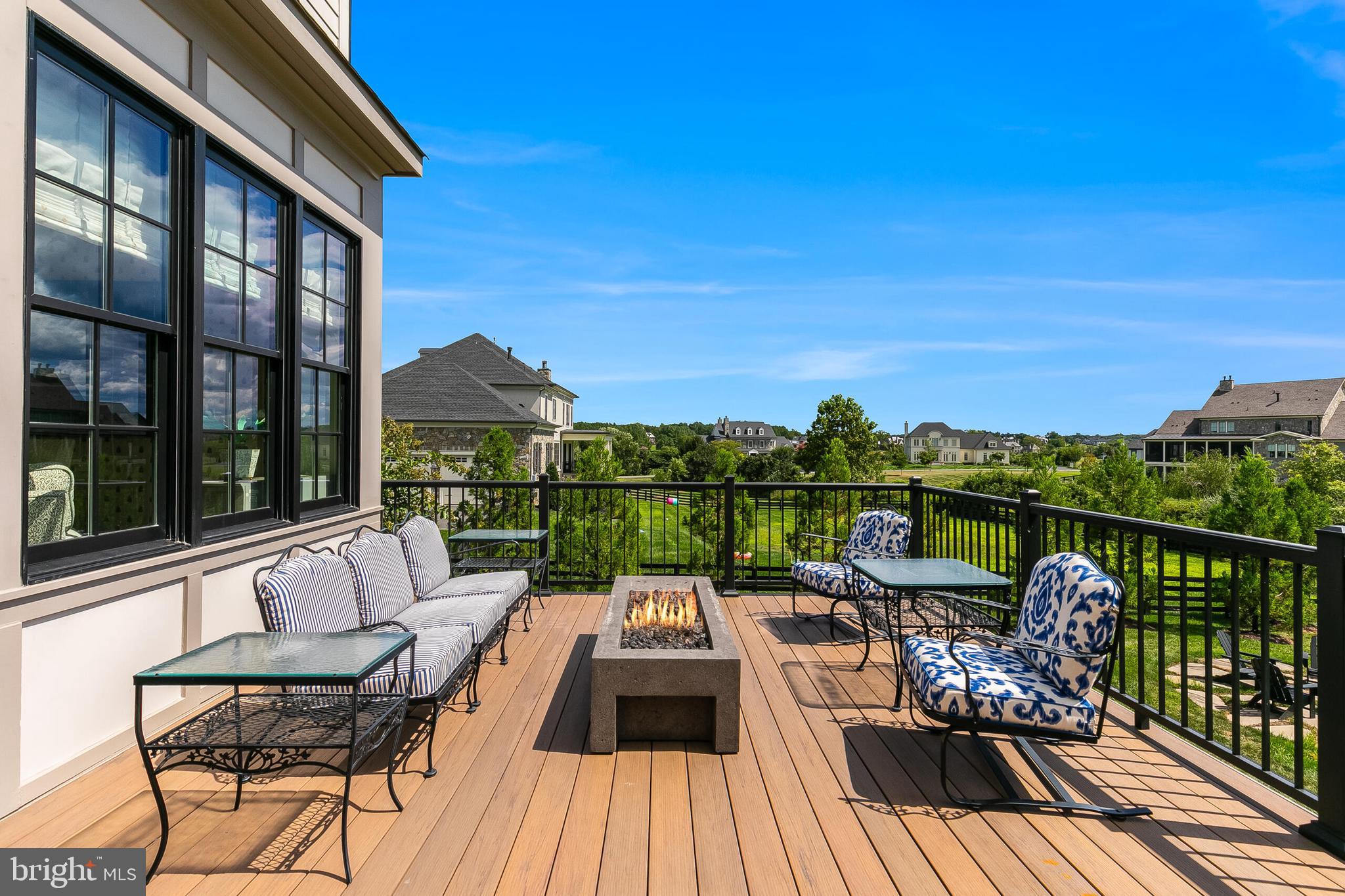 CREIGHTON FARMS - Residential