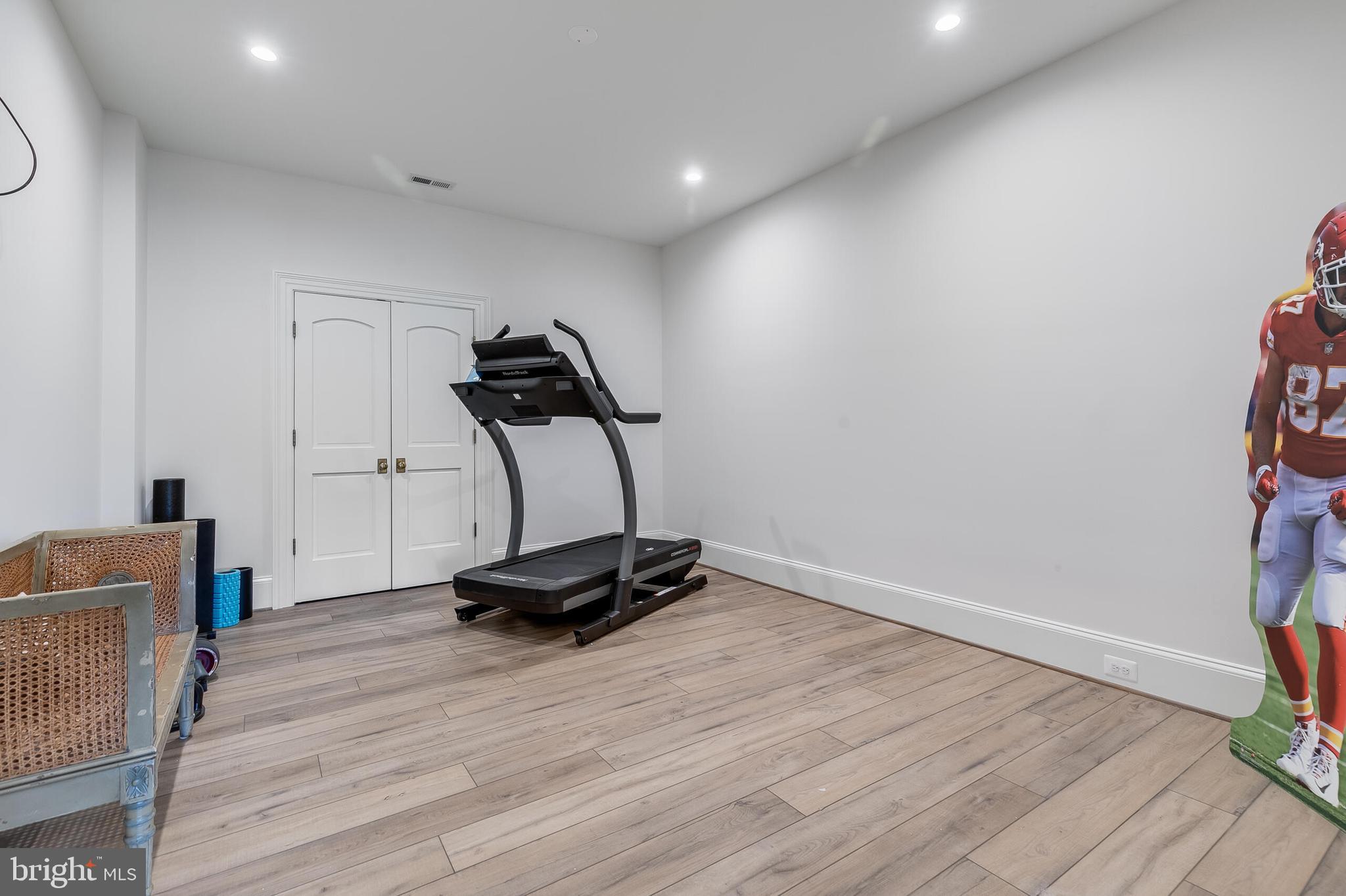 CREIGHTON FARMS - Residential