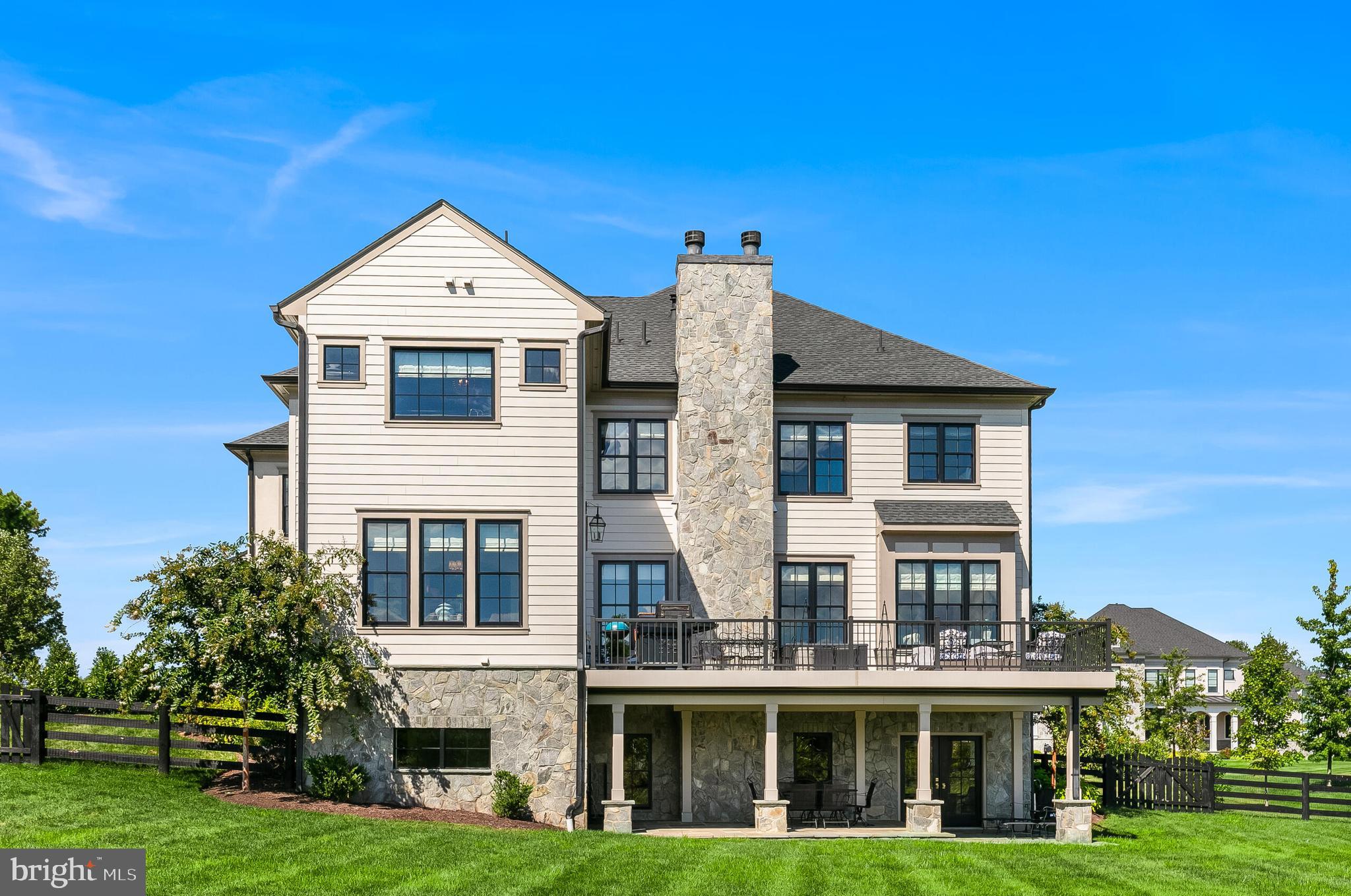 CREIGHTON FARMS - Residential