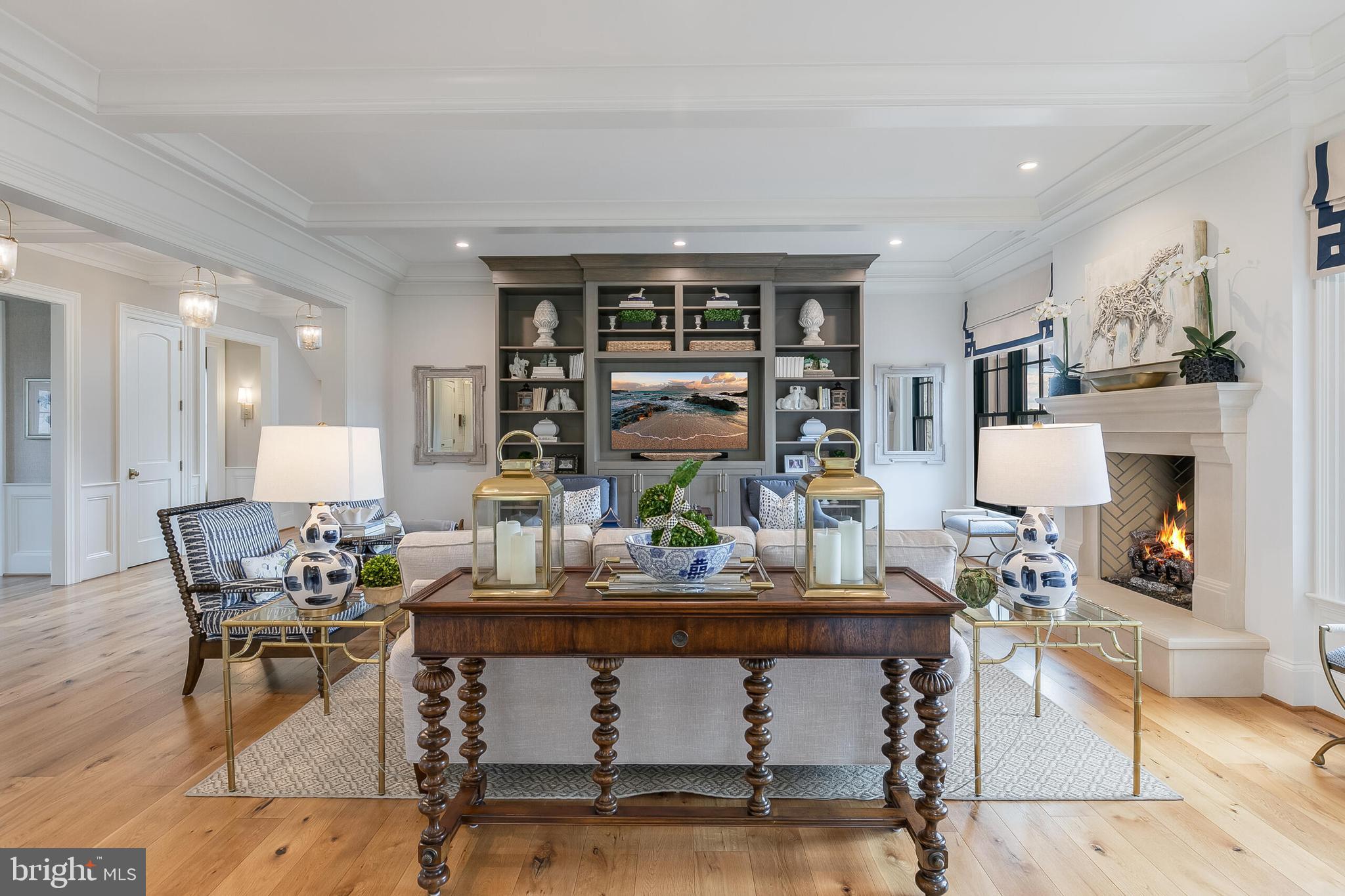 CREIGHTON FARMS - Residential