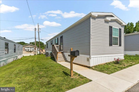 Mobile Home For Sale - 513 Canter Road #128<br/> New Castle County, WILMINGTON, DE 19810