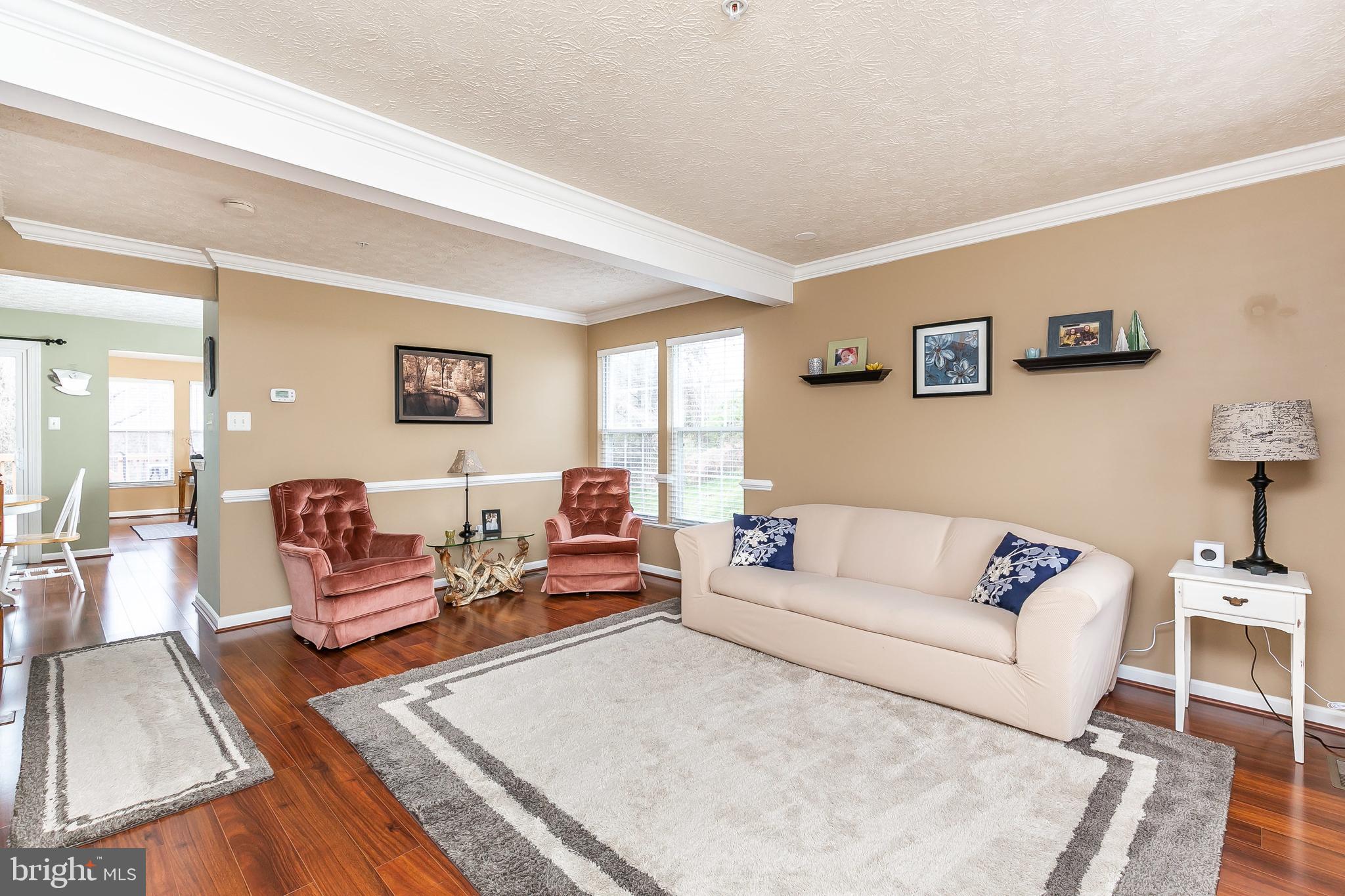 CONSTANT FRIENDSHIP - Residential