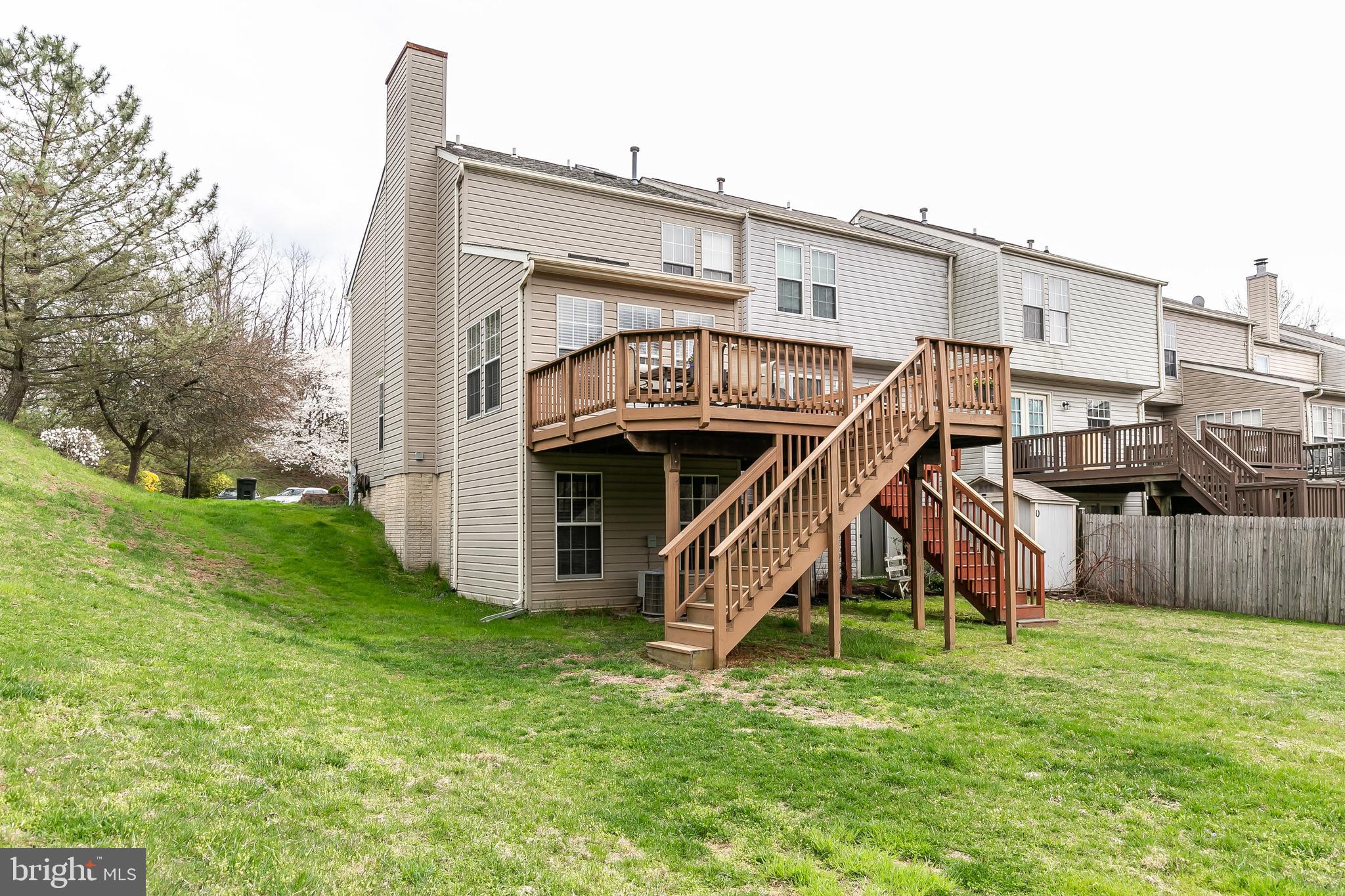 CONSTANT FRIENDSHIP - Residential