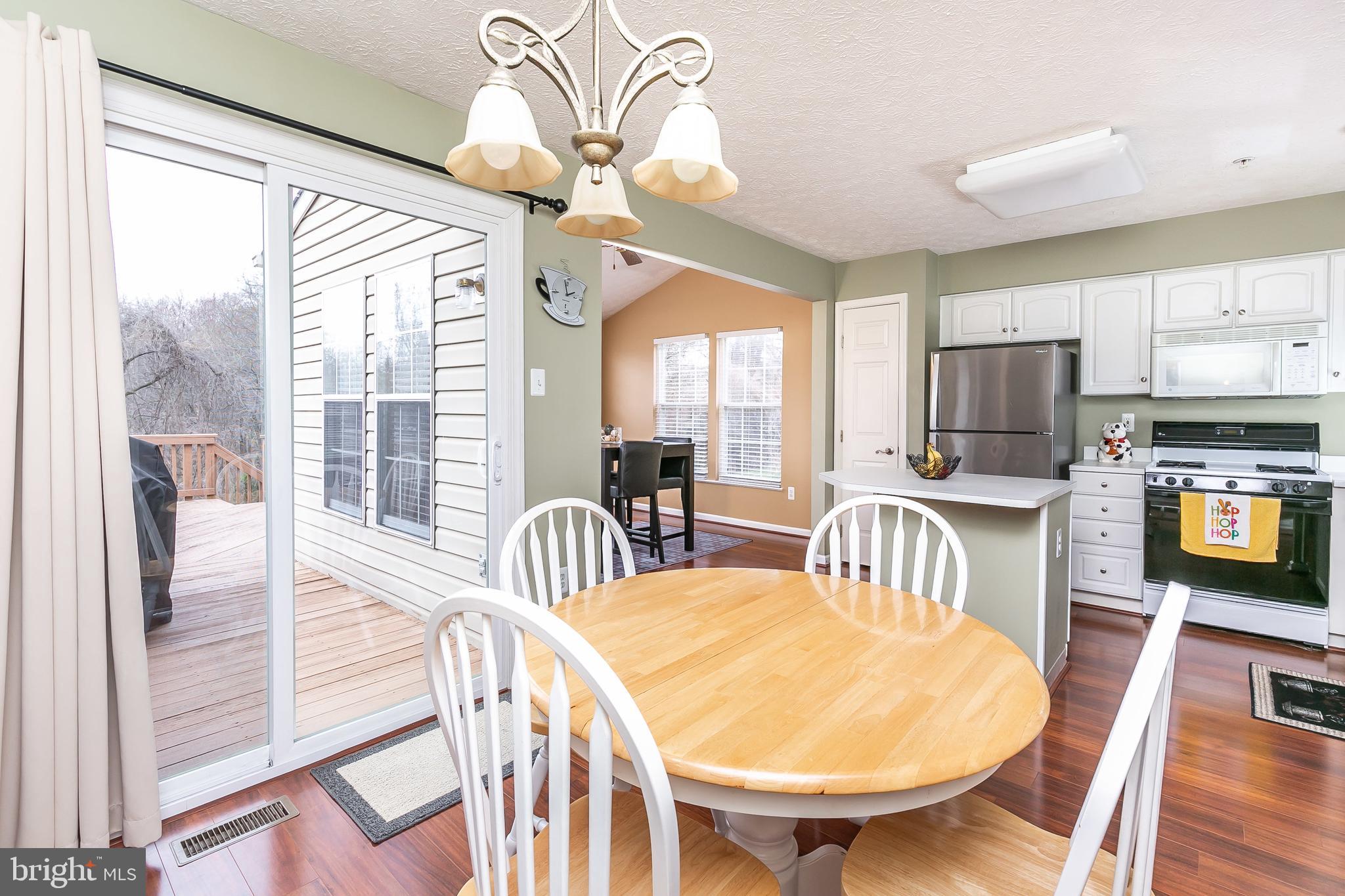 CONSTANT FRIENDSHIP - Residential