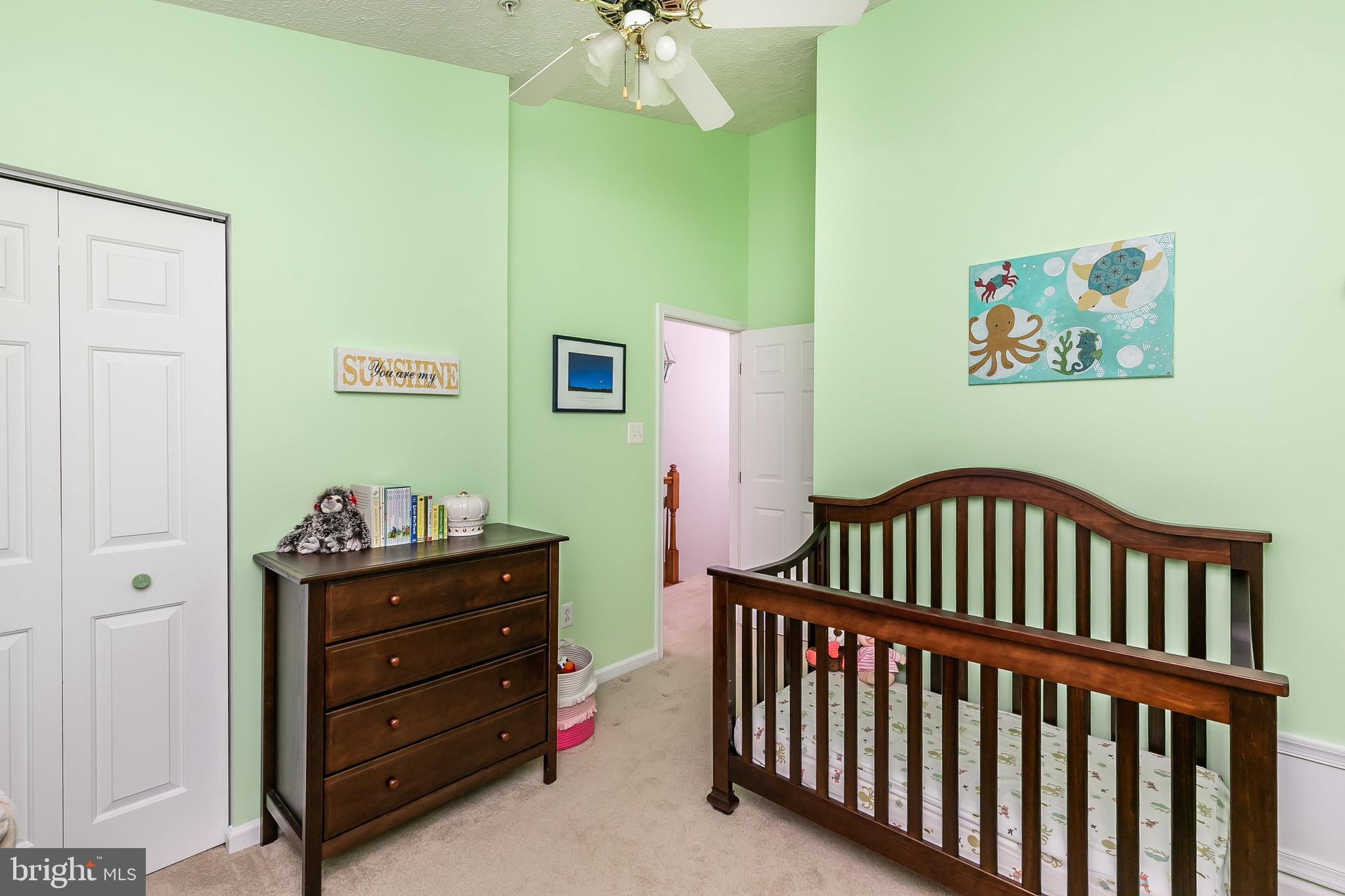 CONSTANT FRIENDSHIP - Residential