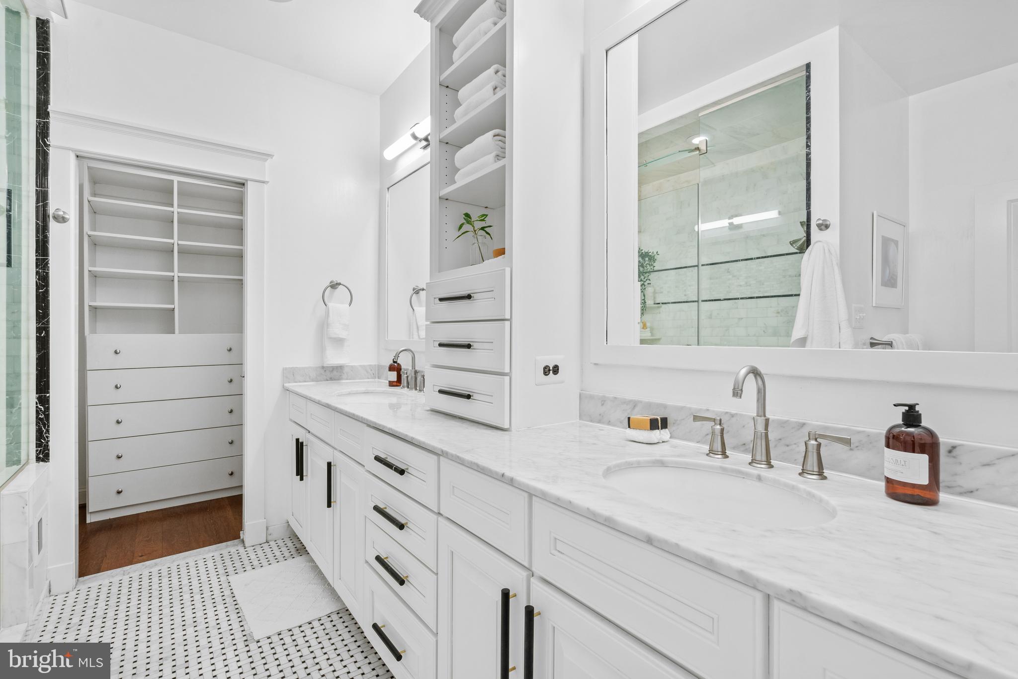 OLD CITY #2 - Residential