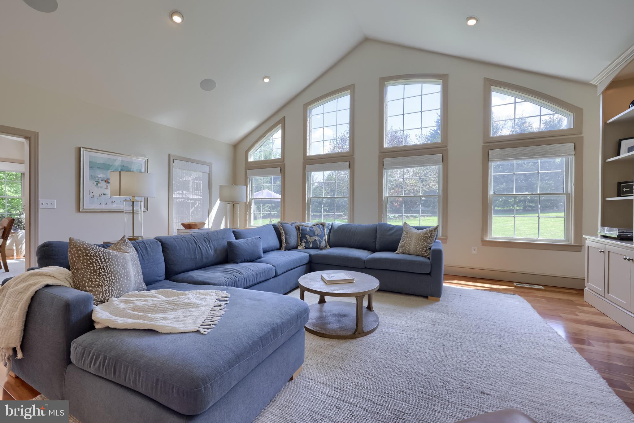 2124 QUAIL DRIVE