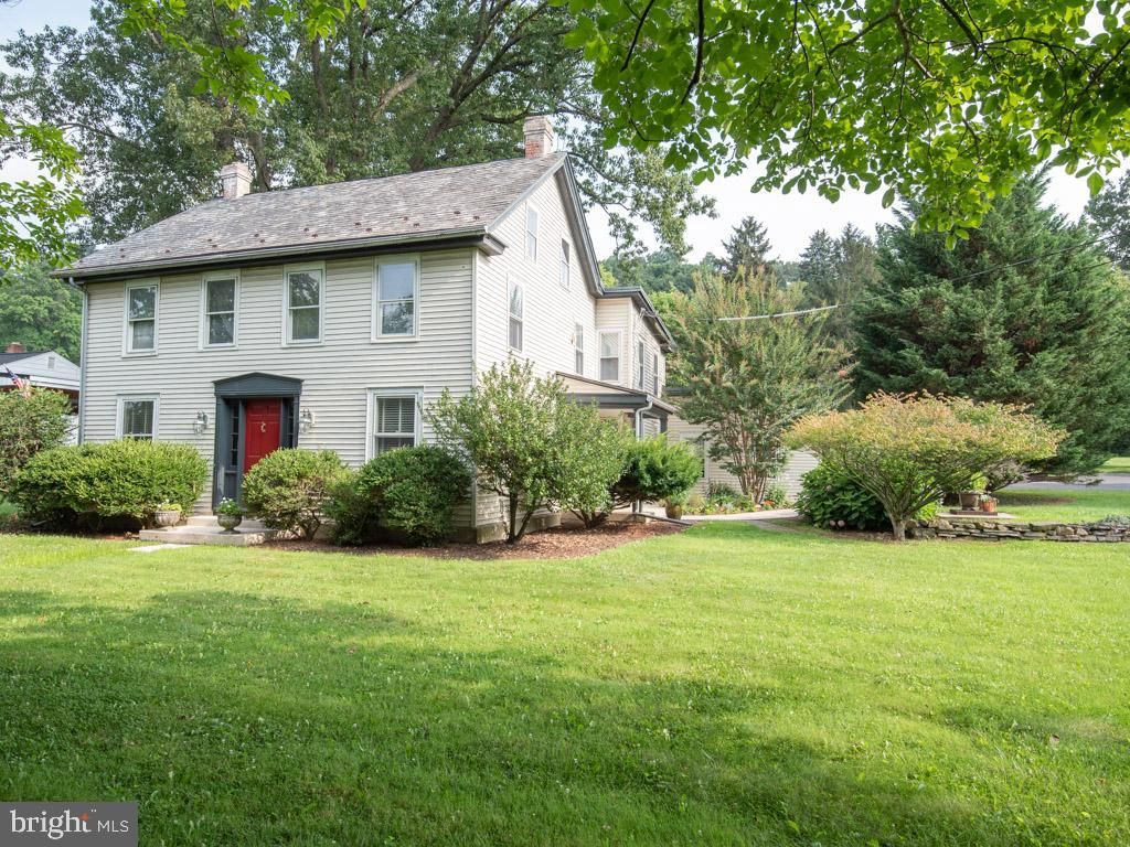 Photo of 2507 MARIETTA AVE, LANCASTER, PA 17601 (MLS # PALA2038296)