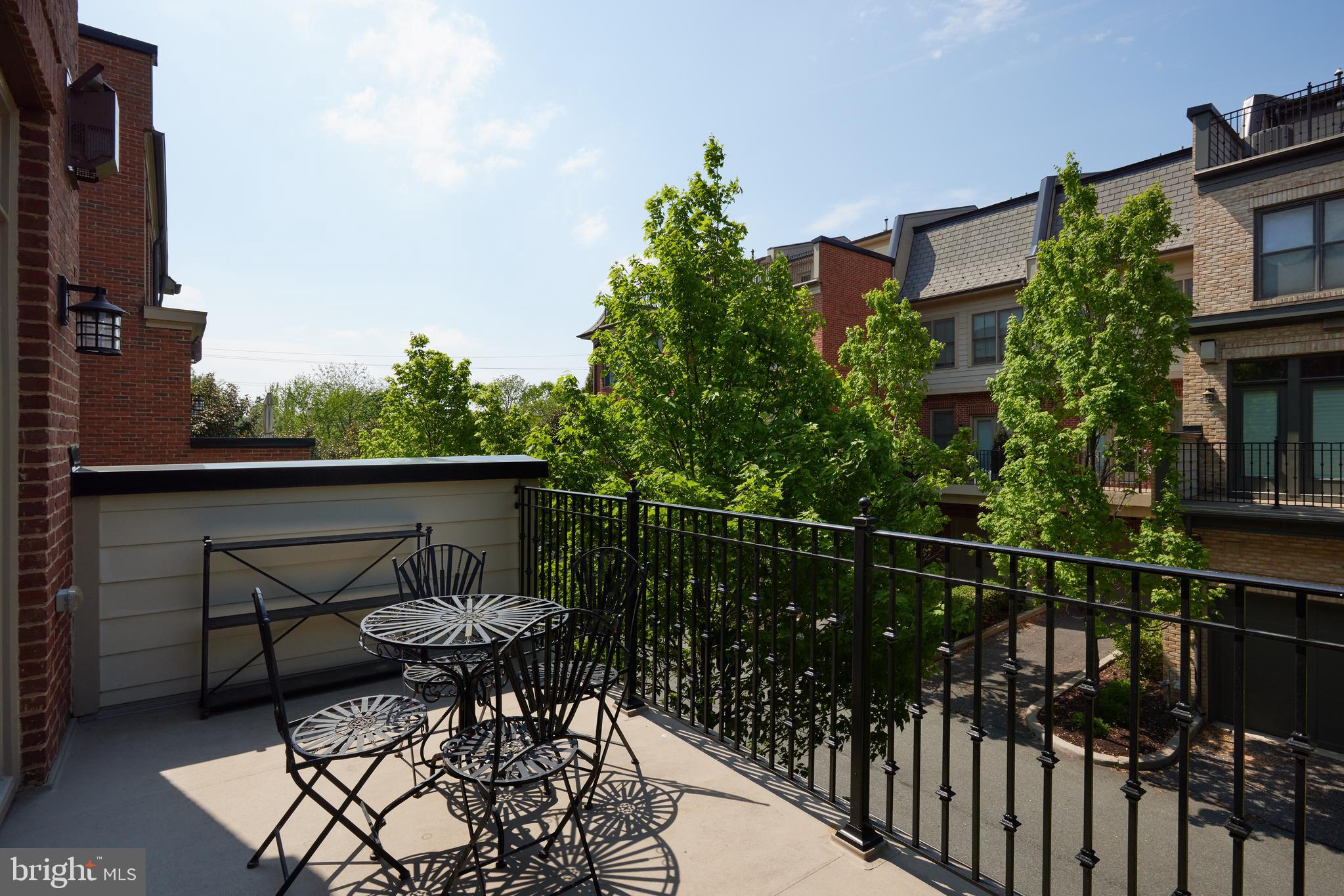 SYMPHONY PARK - Residential