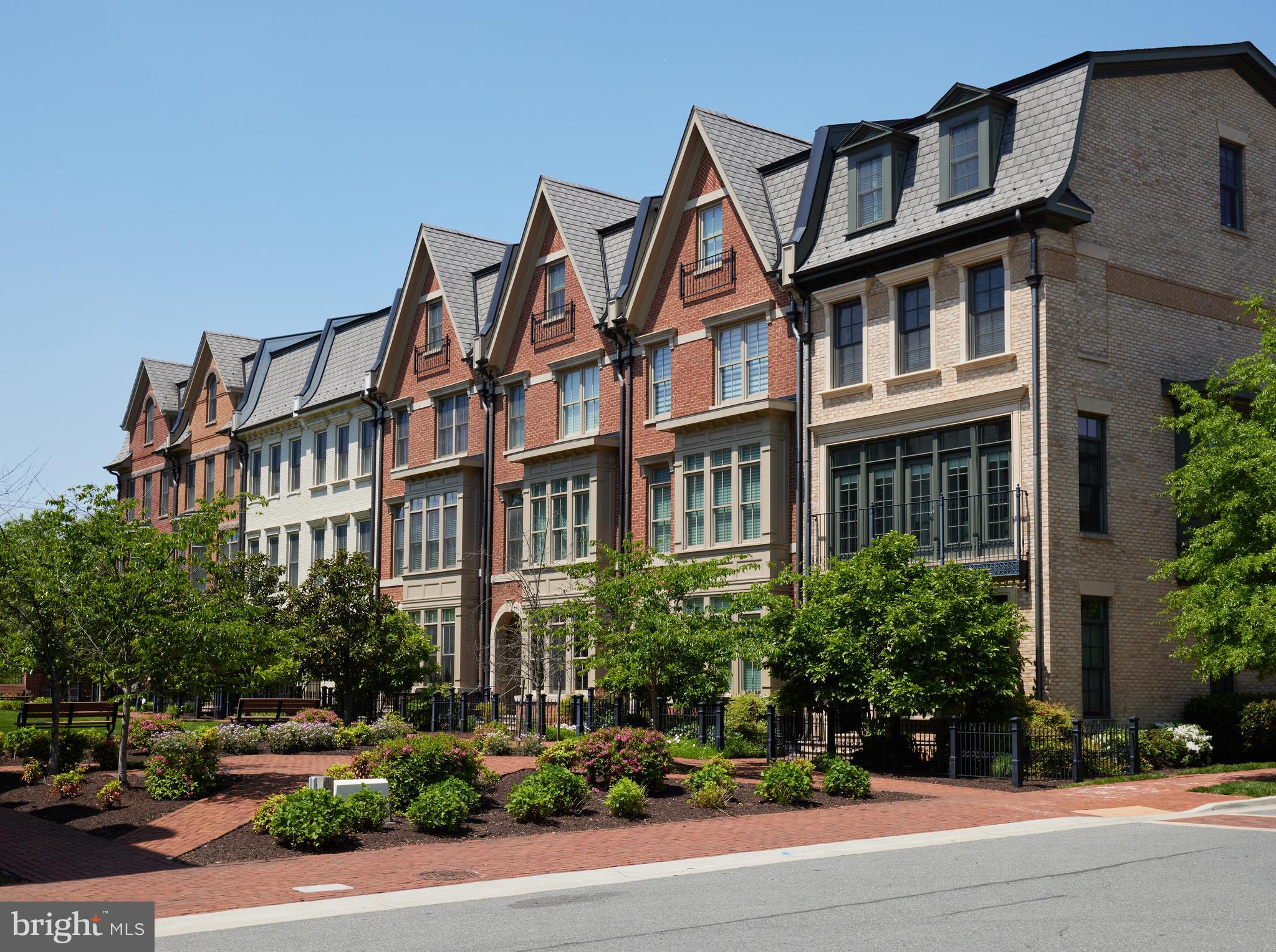 SYMPHONY PARK - Residential