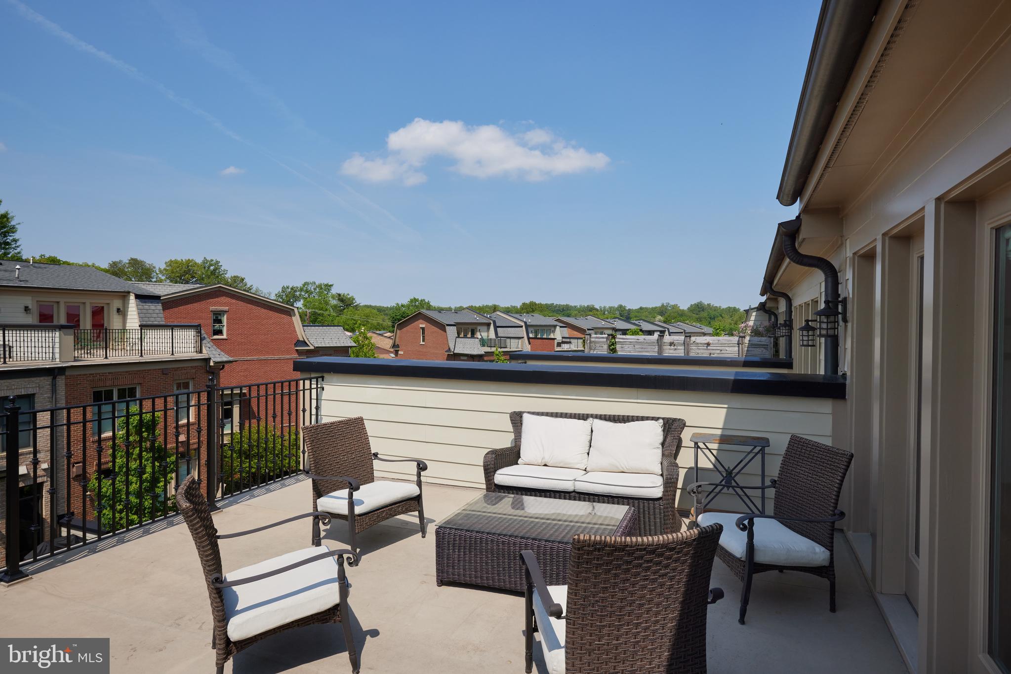 SYMPHONY PARK - Residential