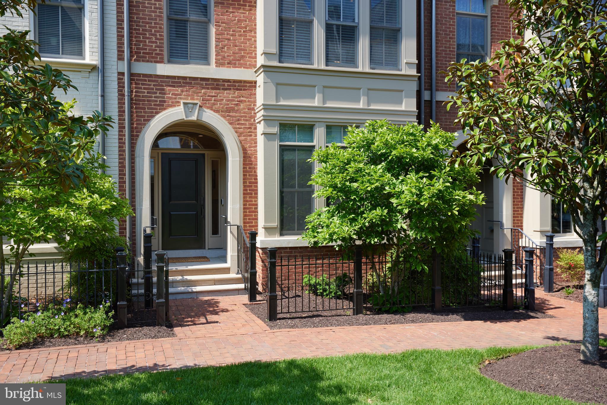 SYMPHONY PARK - Residential