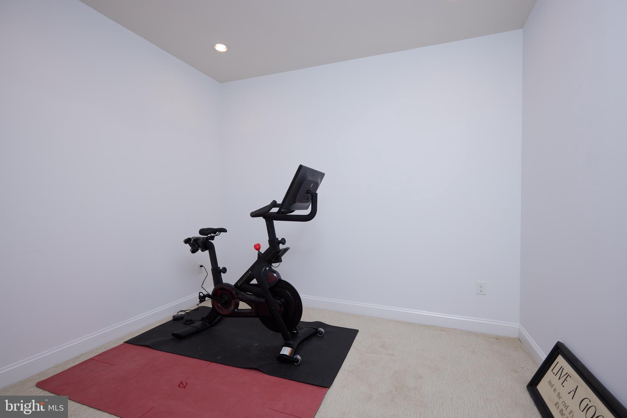 SYMPHONY PARK - Residential