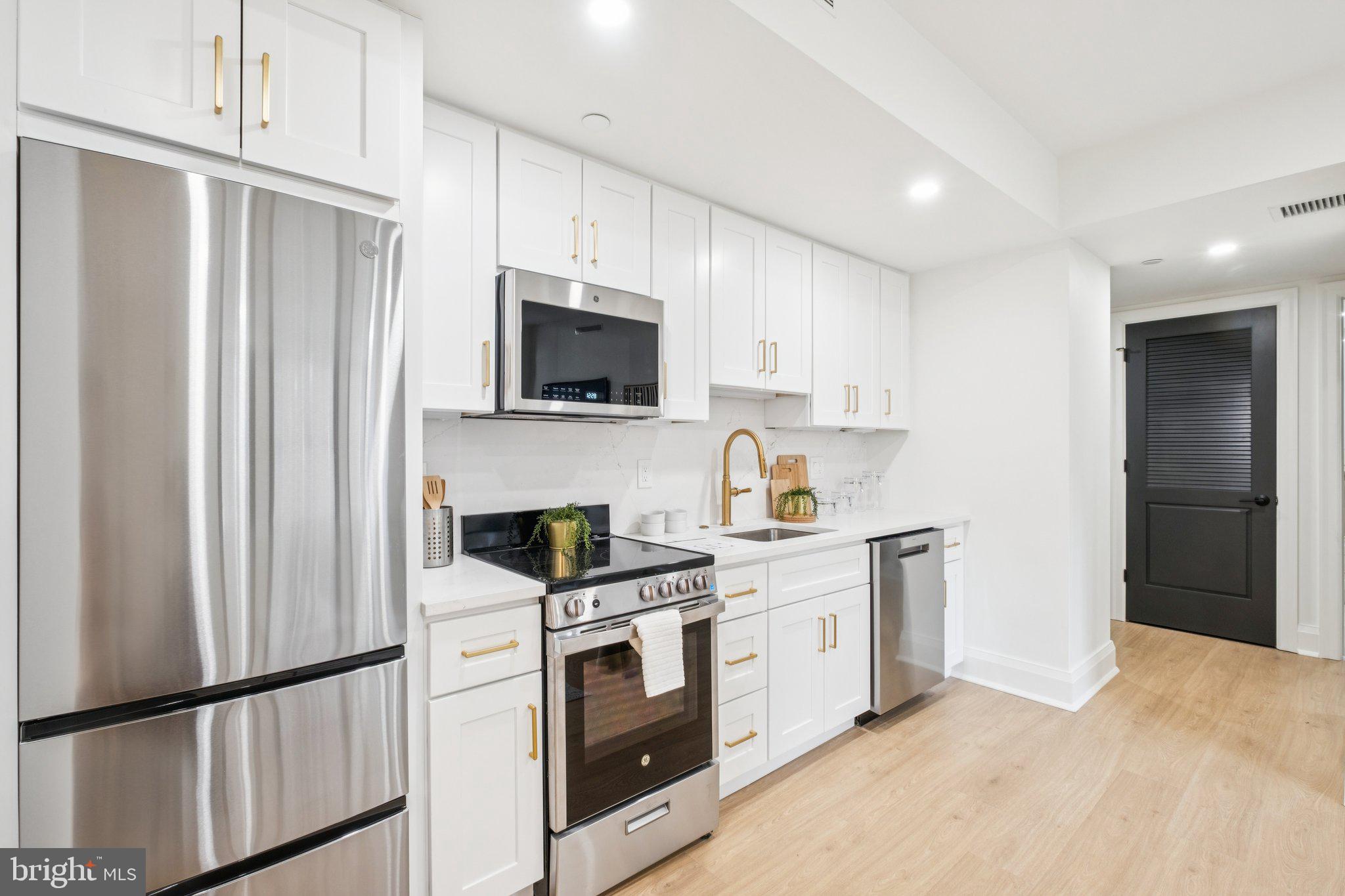 135 S 19TH STREET 304