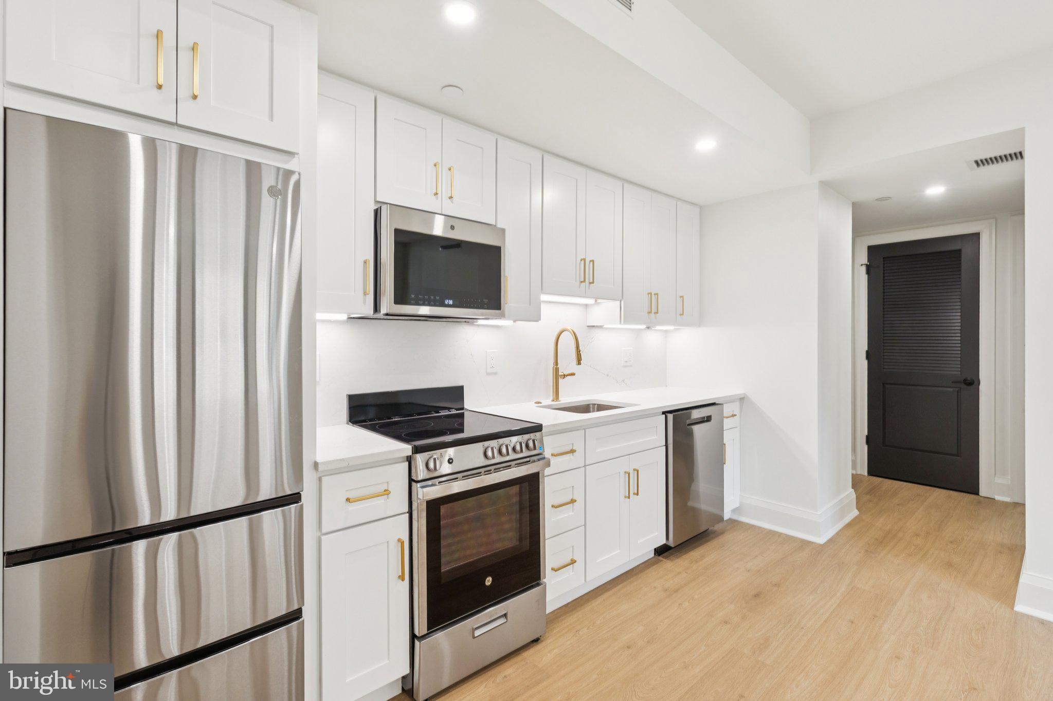 RITTENHOUSE SQUARE - Residential Lease