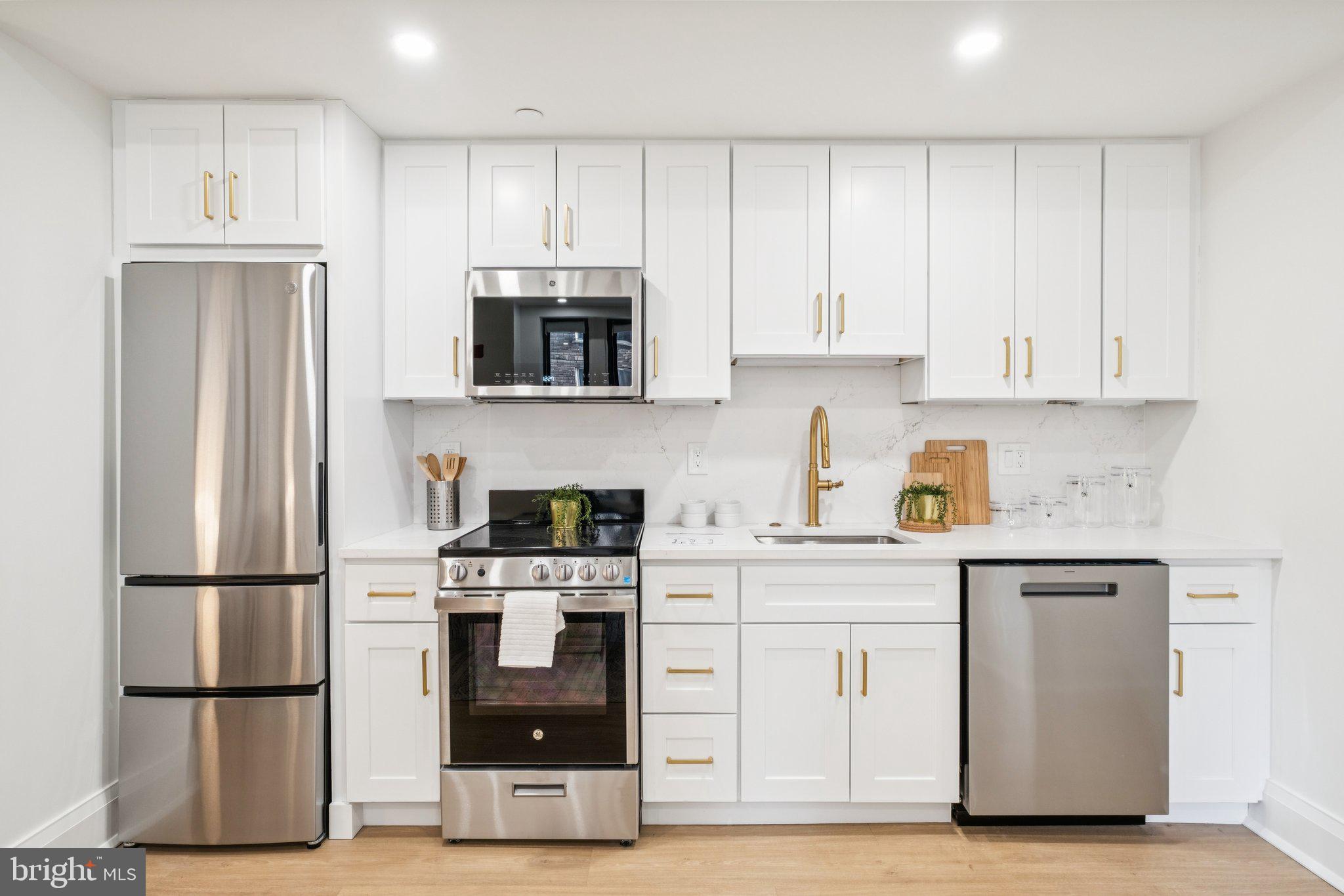 135 S 19TH STREET 304