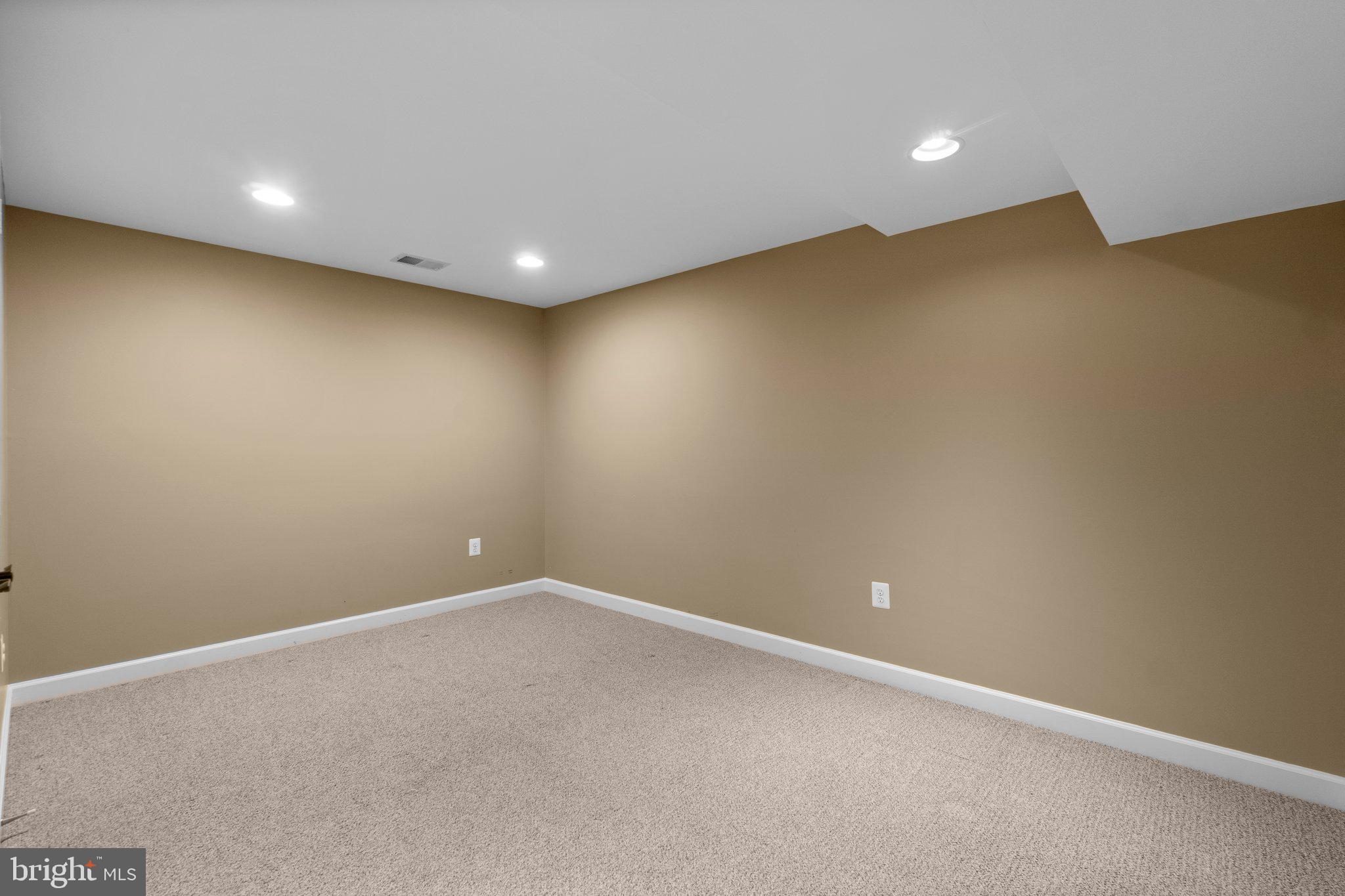 FIELDS OF NOTTINGHAM - Residential