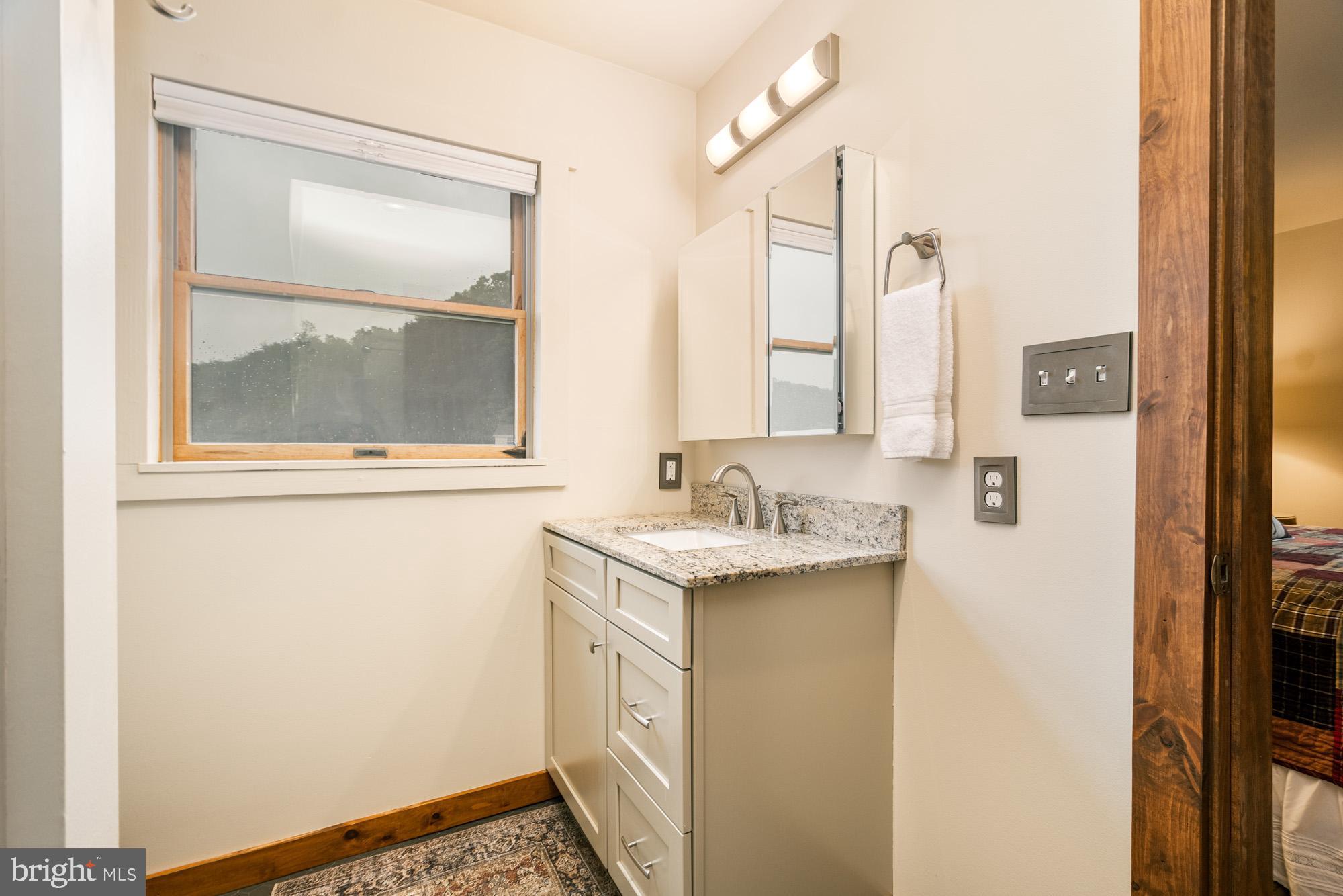 PARADISE POINT - Residential