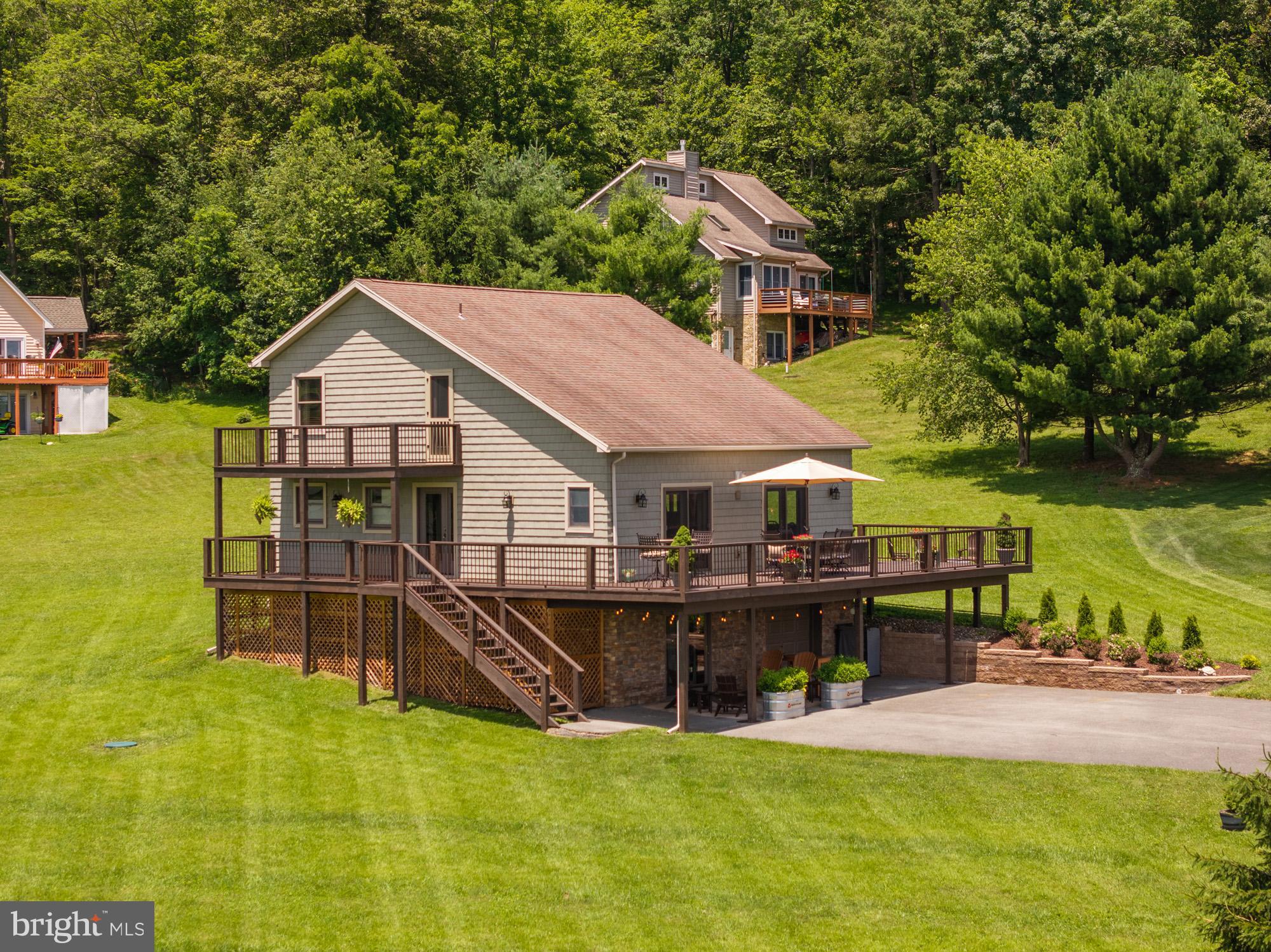 PARADISE POINT - Residential