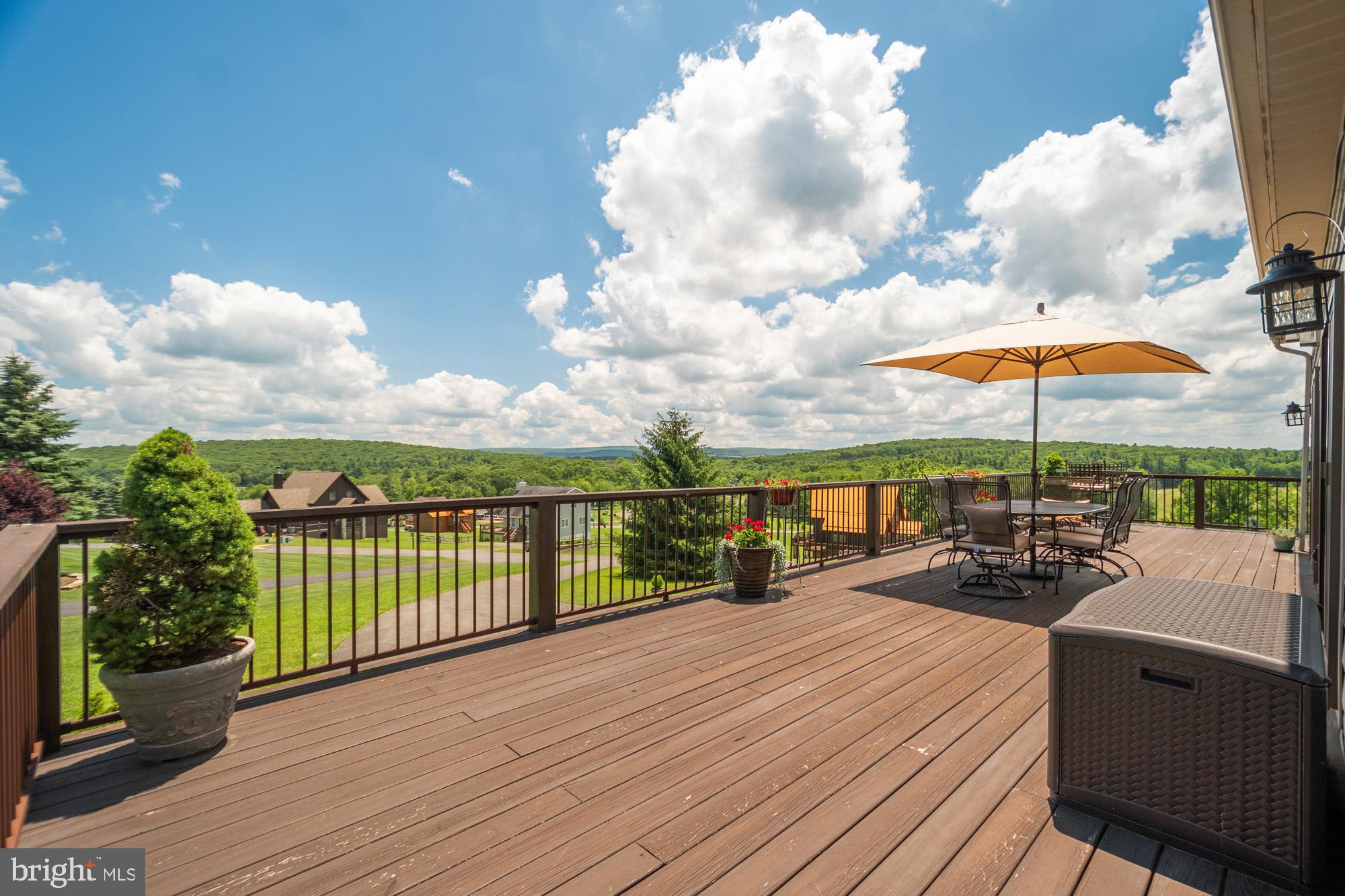 PARADISE POINT - Residential