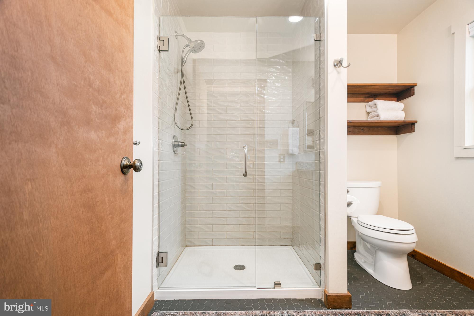 PARADISE POINT - Residential