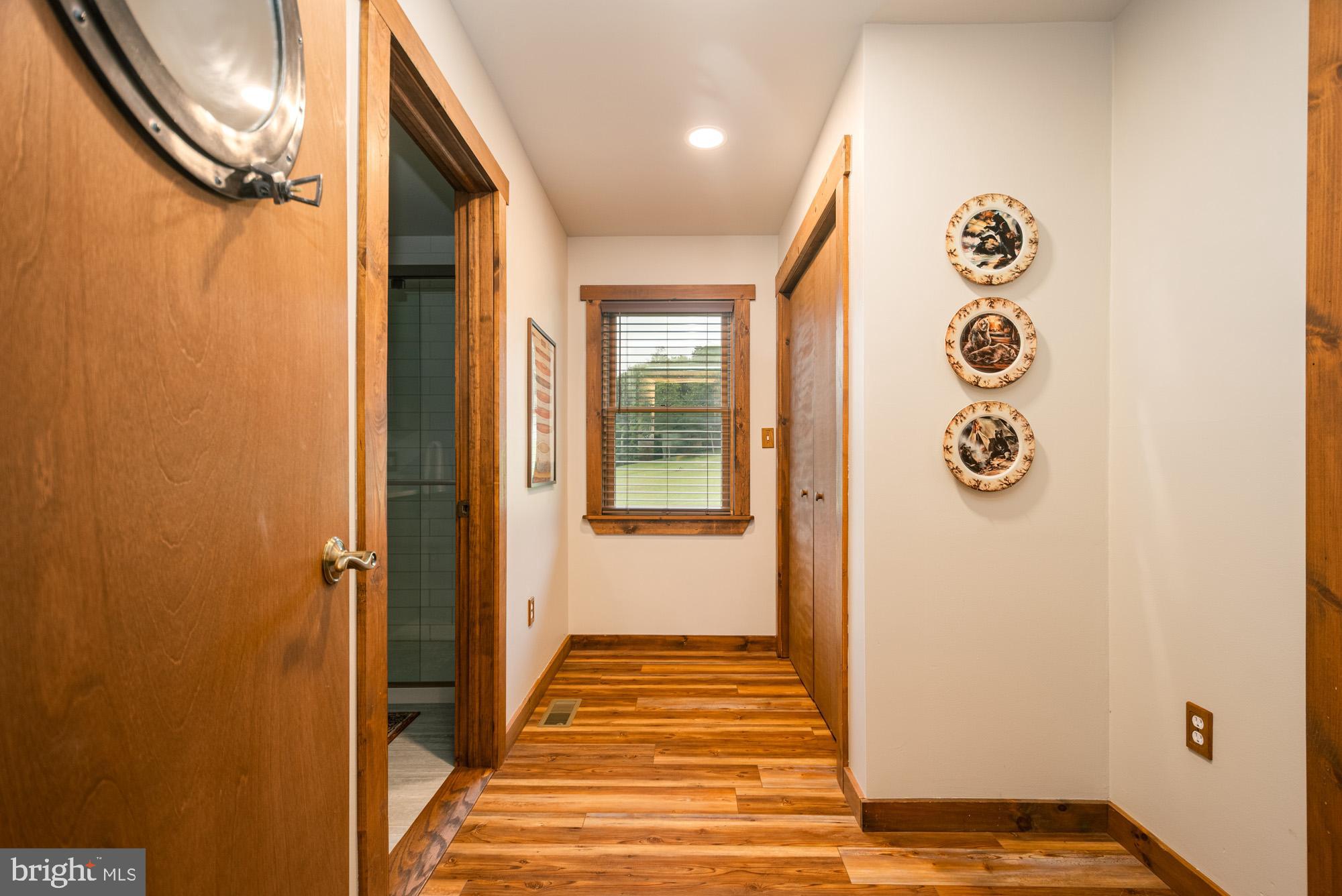 PARADISE POINT - Residential