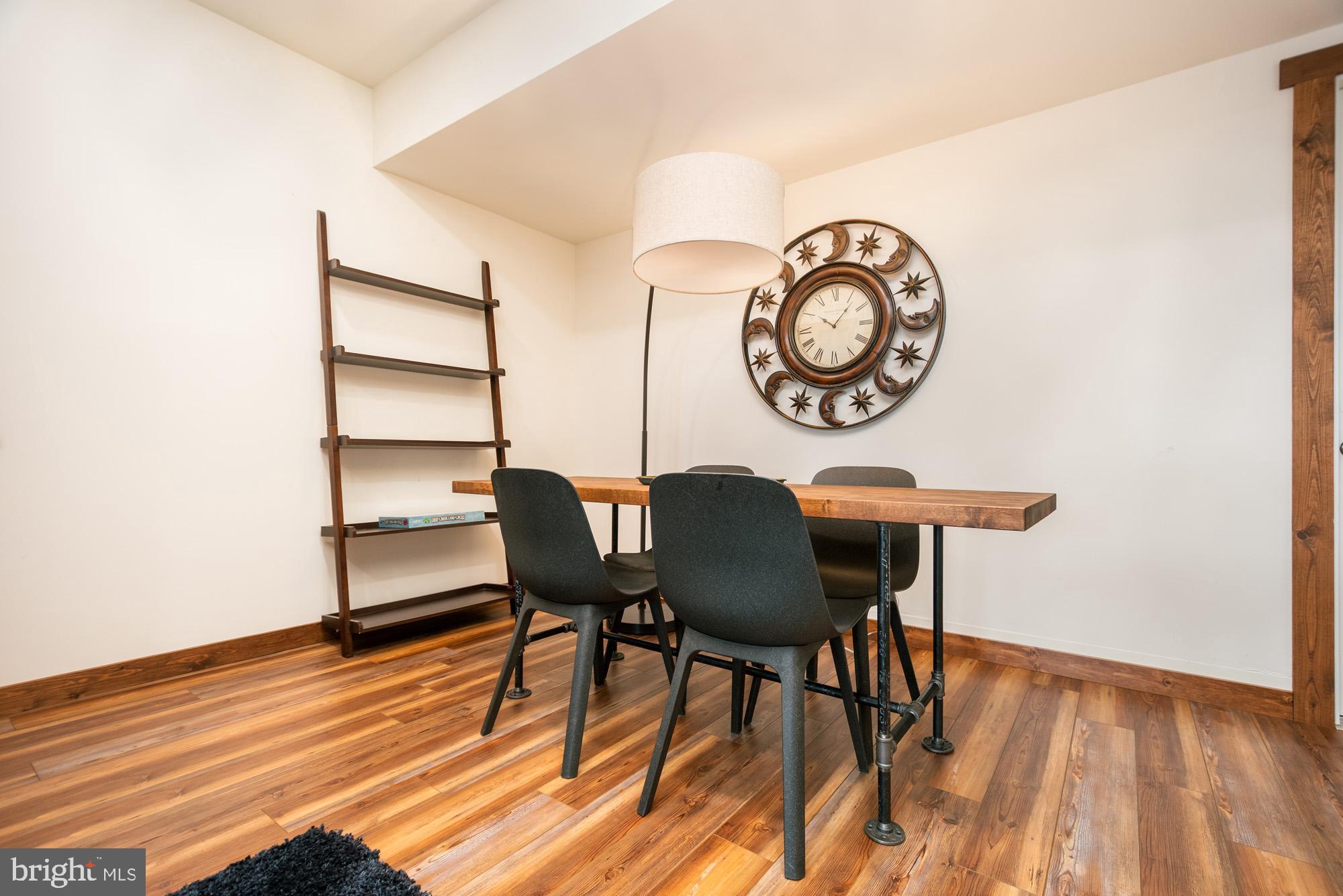 PARADISE POINT - Residential