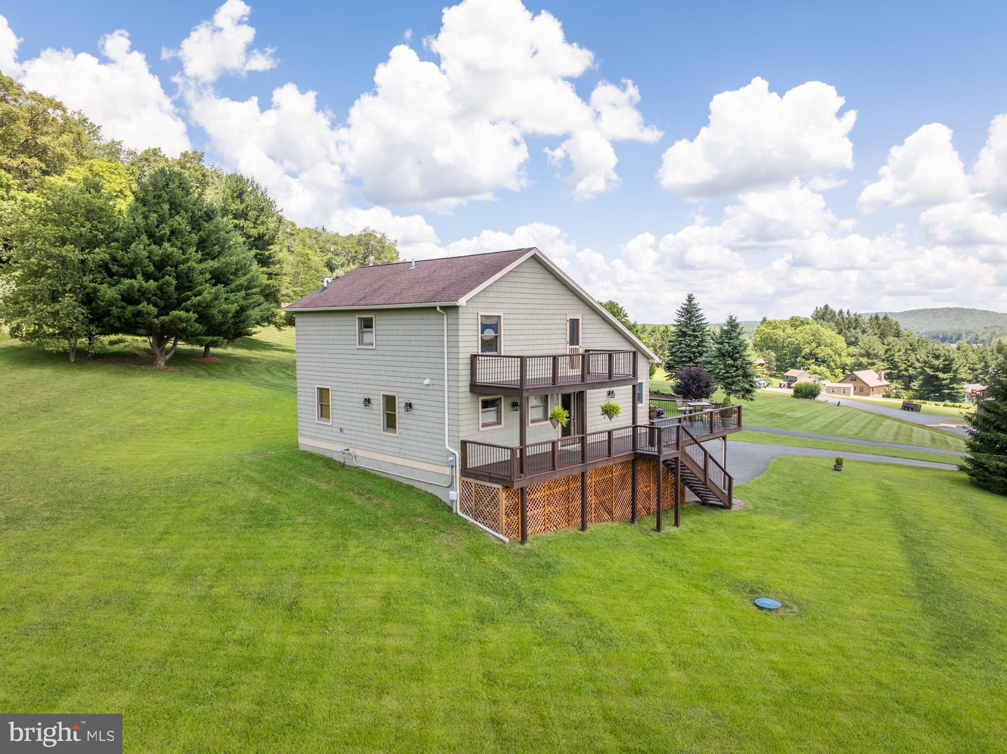 PARADISE POINT - Residential