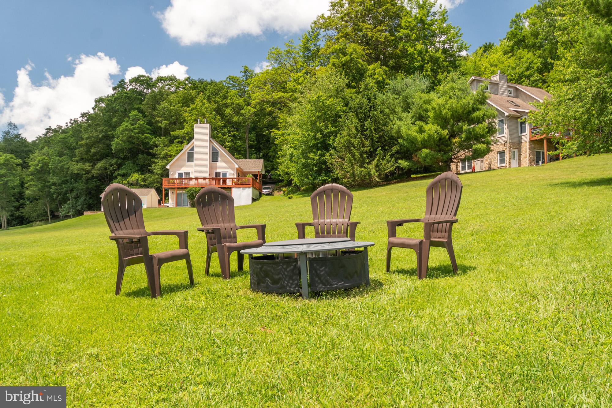 PARADISE POINT - Residential