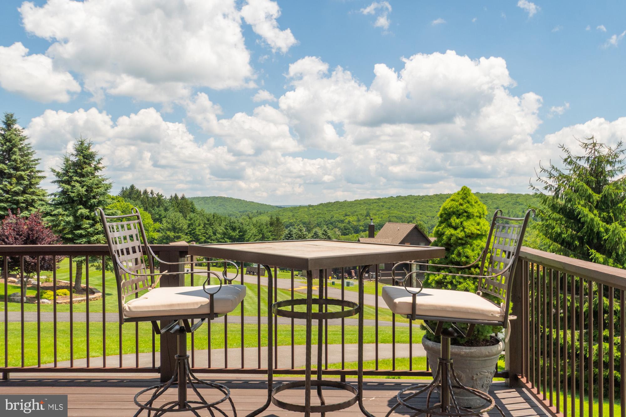 PARADISE POINT - Residential