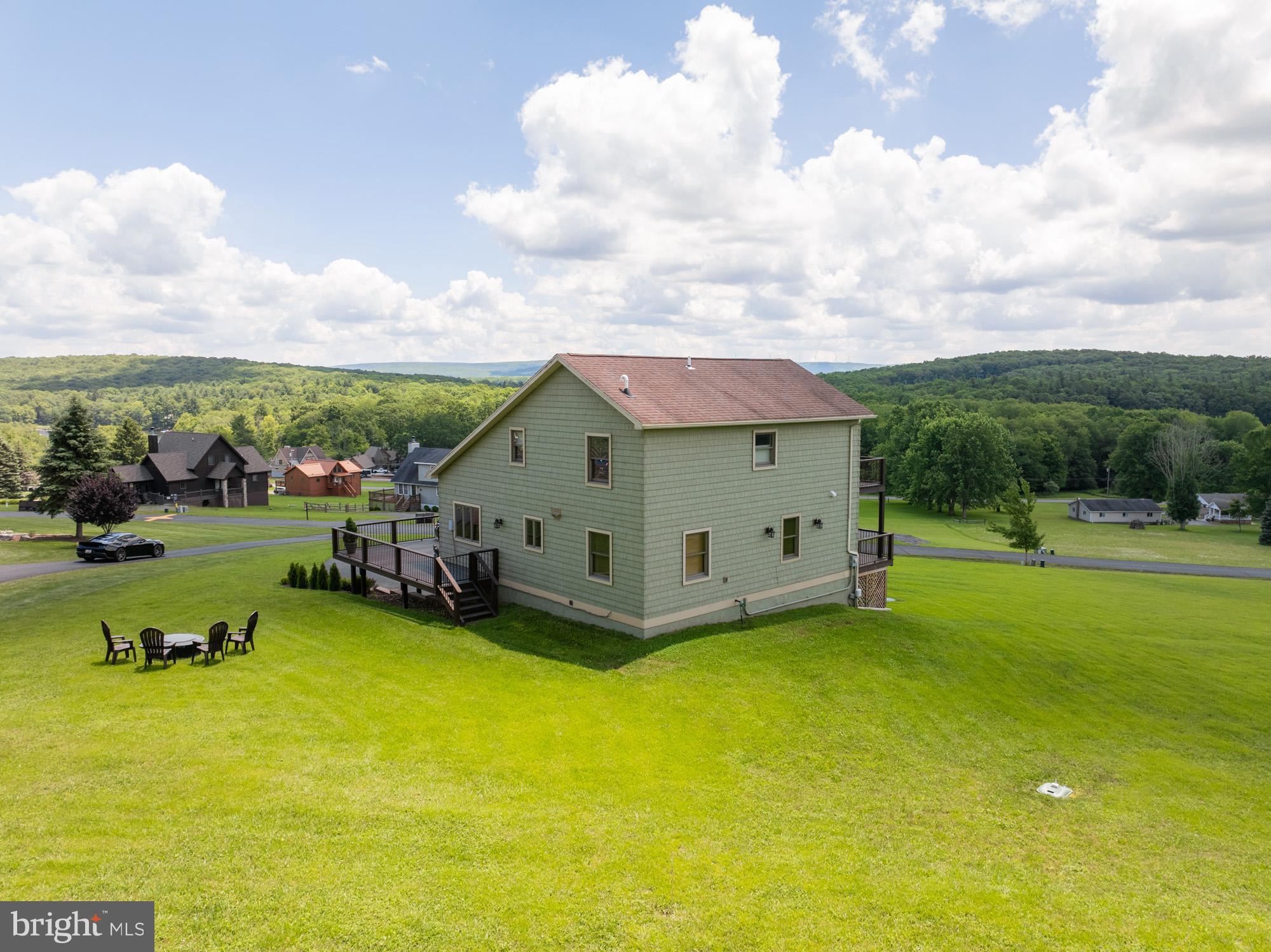 PARADISE POINT - Residential