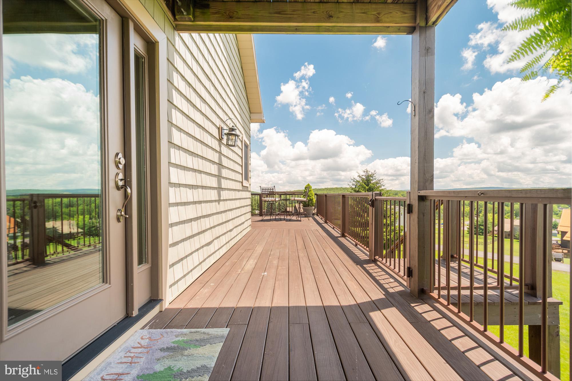 PARADISE POINT - Residential