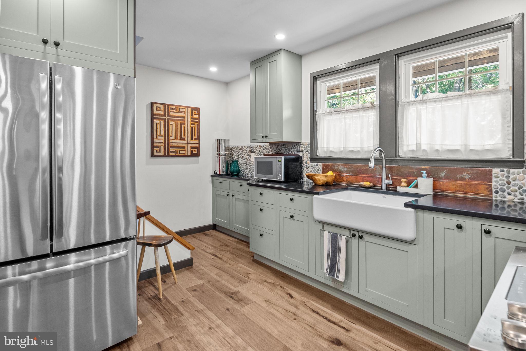 FEASTERVILLE FARMS - Residential