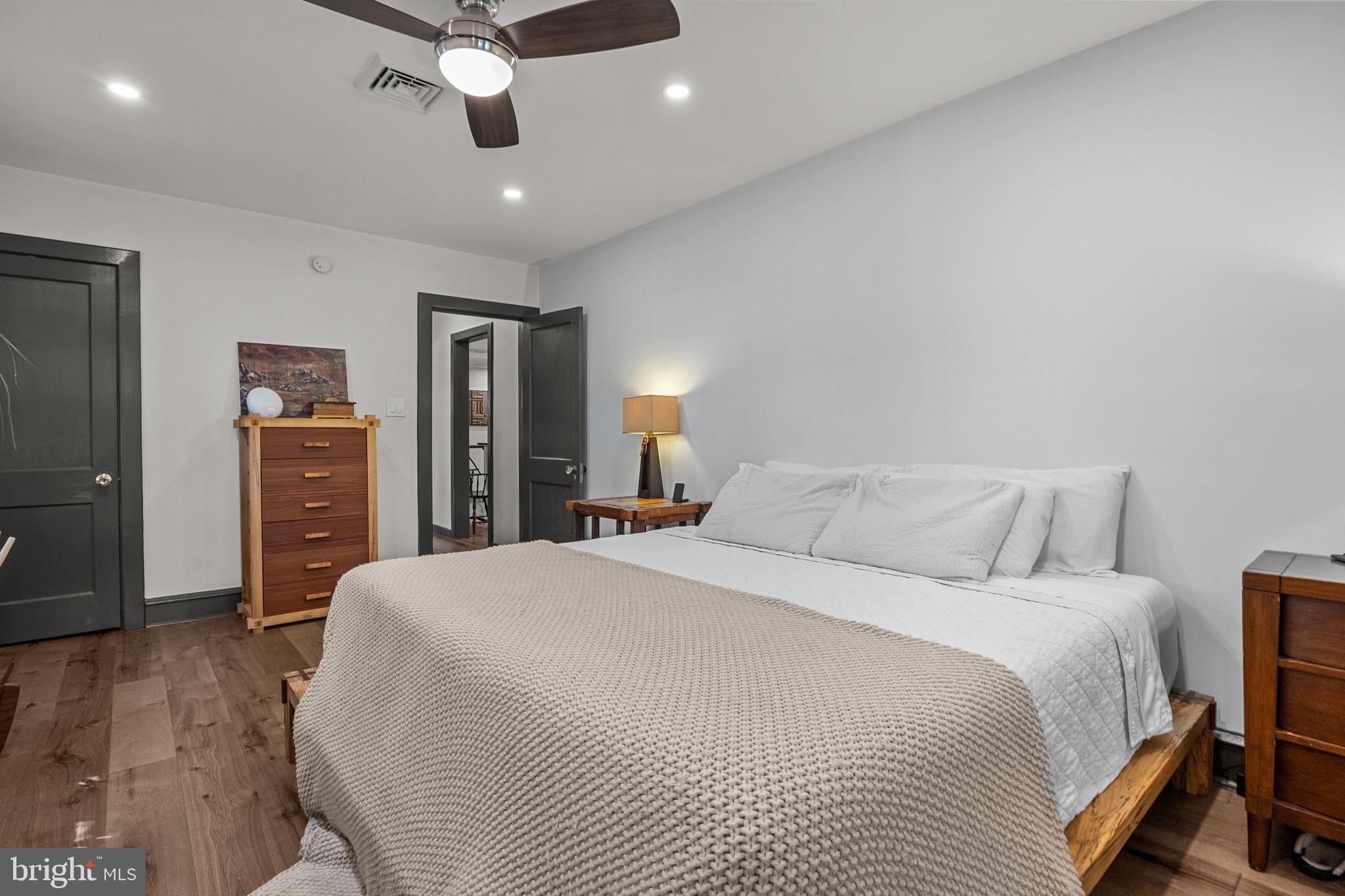 FEASTERVILLE FARMS - Residential