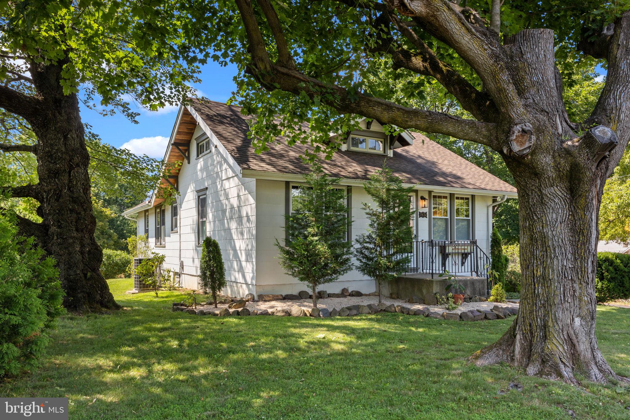 FEASTERVILLE FARMS - Residential