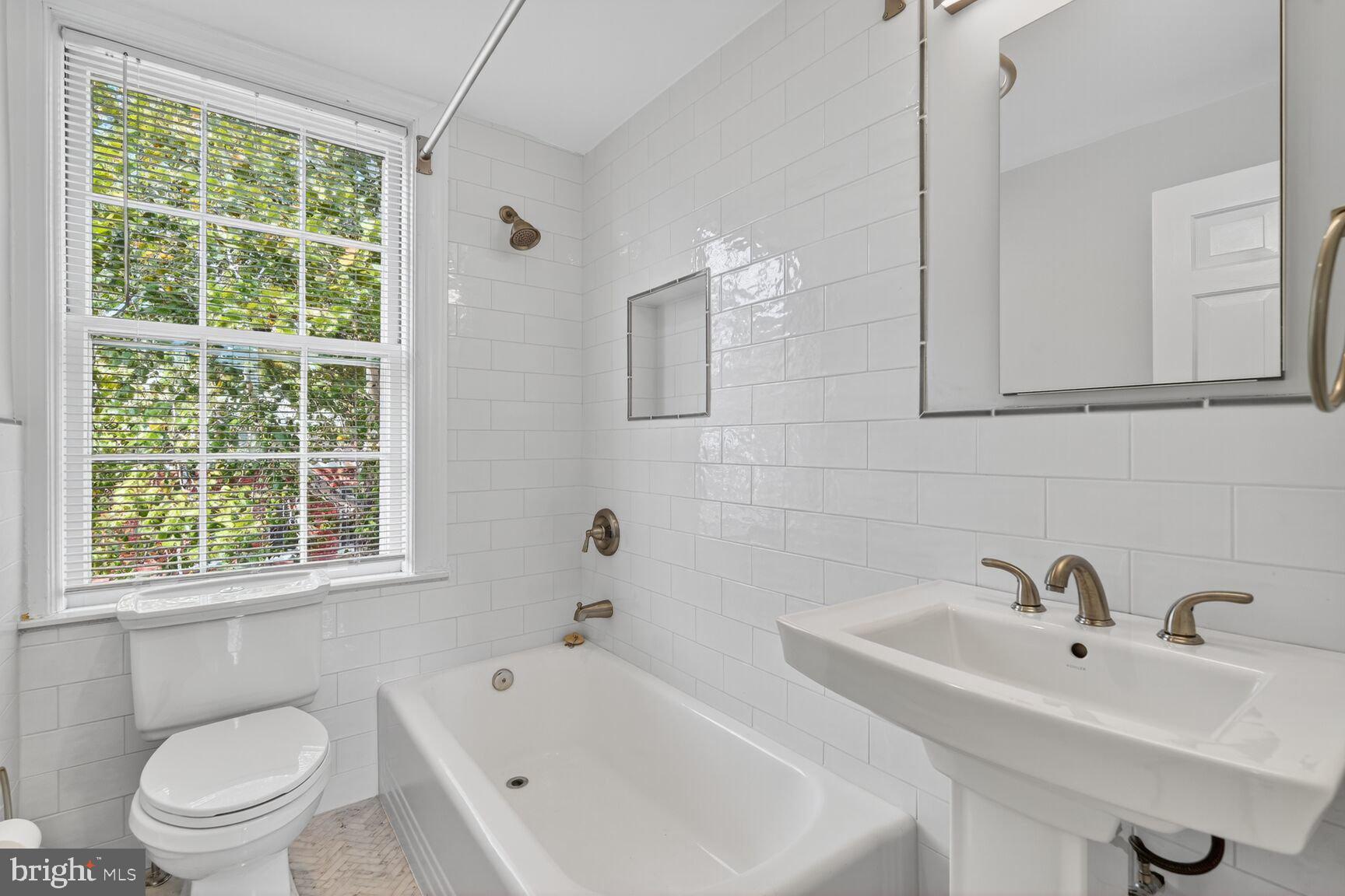 1363 28TH STREET NW 3