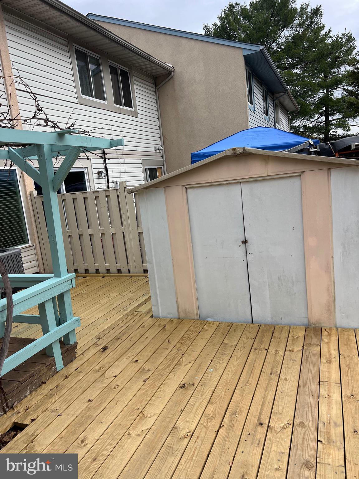 CRESTVIEW - Residential Lease