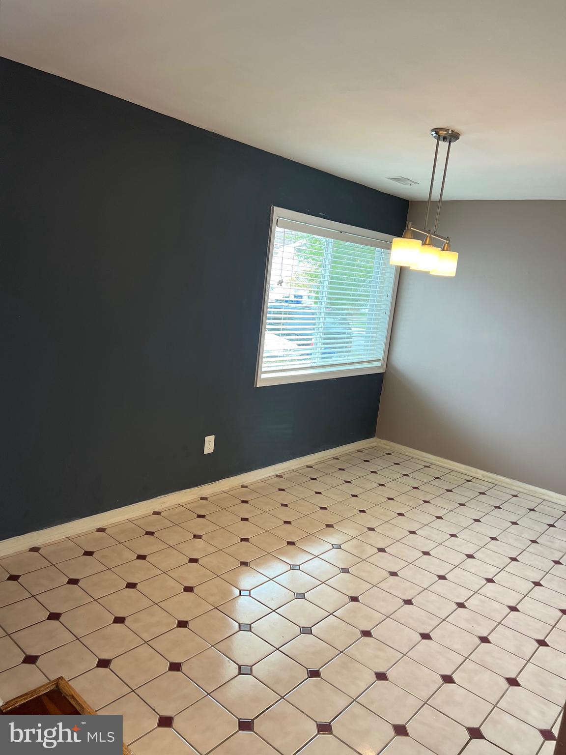 CRESTVIEW - Residential Lease