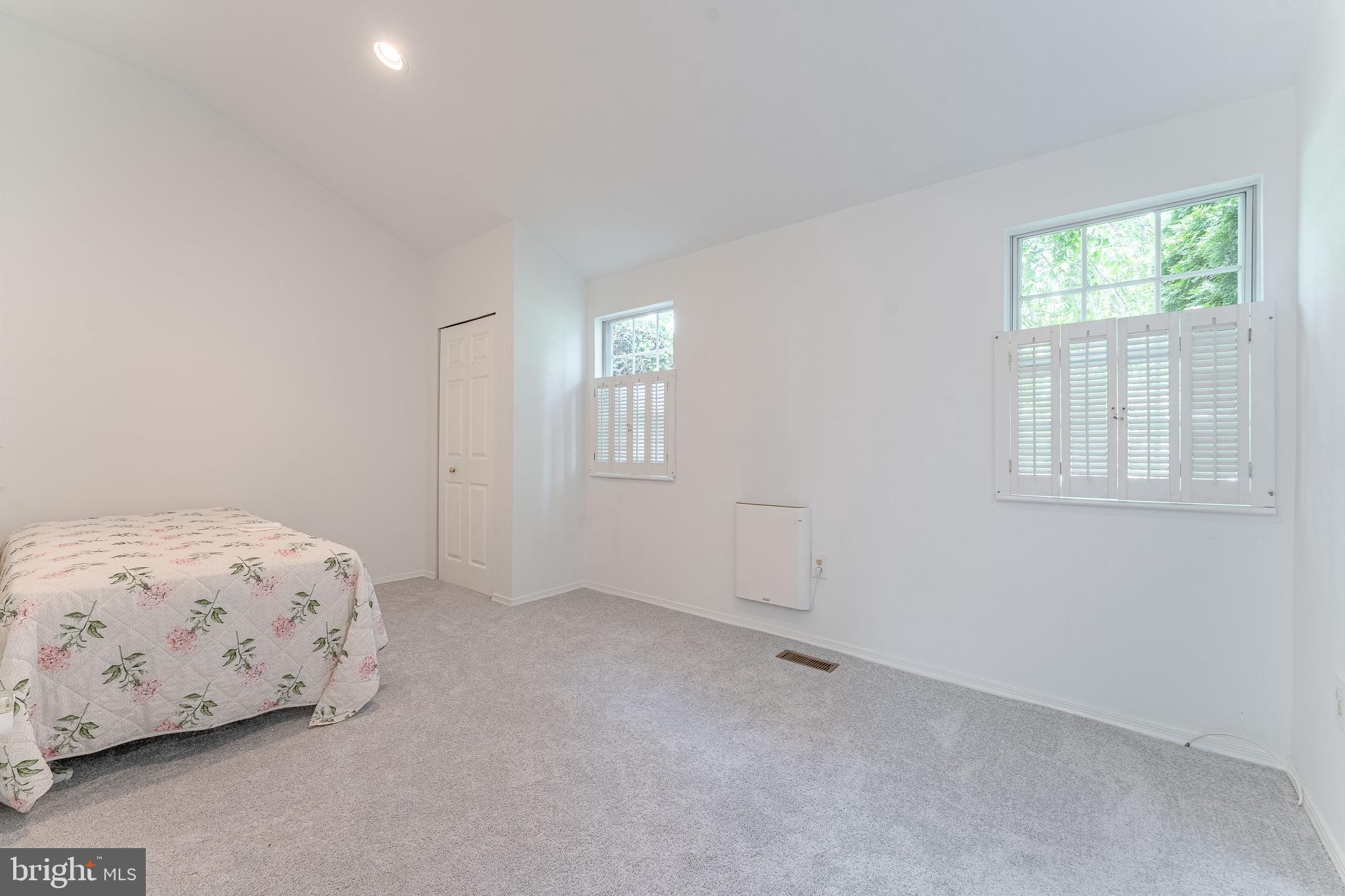 GOSHEN DOWNS - Residential